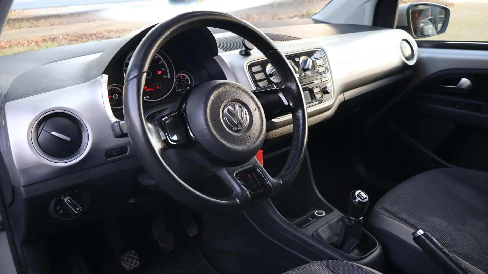 Volkswagen up! 1.0 high up! 75PK|Pano|Airco|LMV|Netta auto Gris - 2