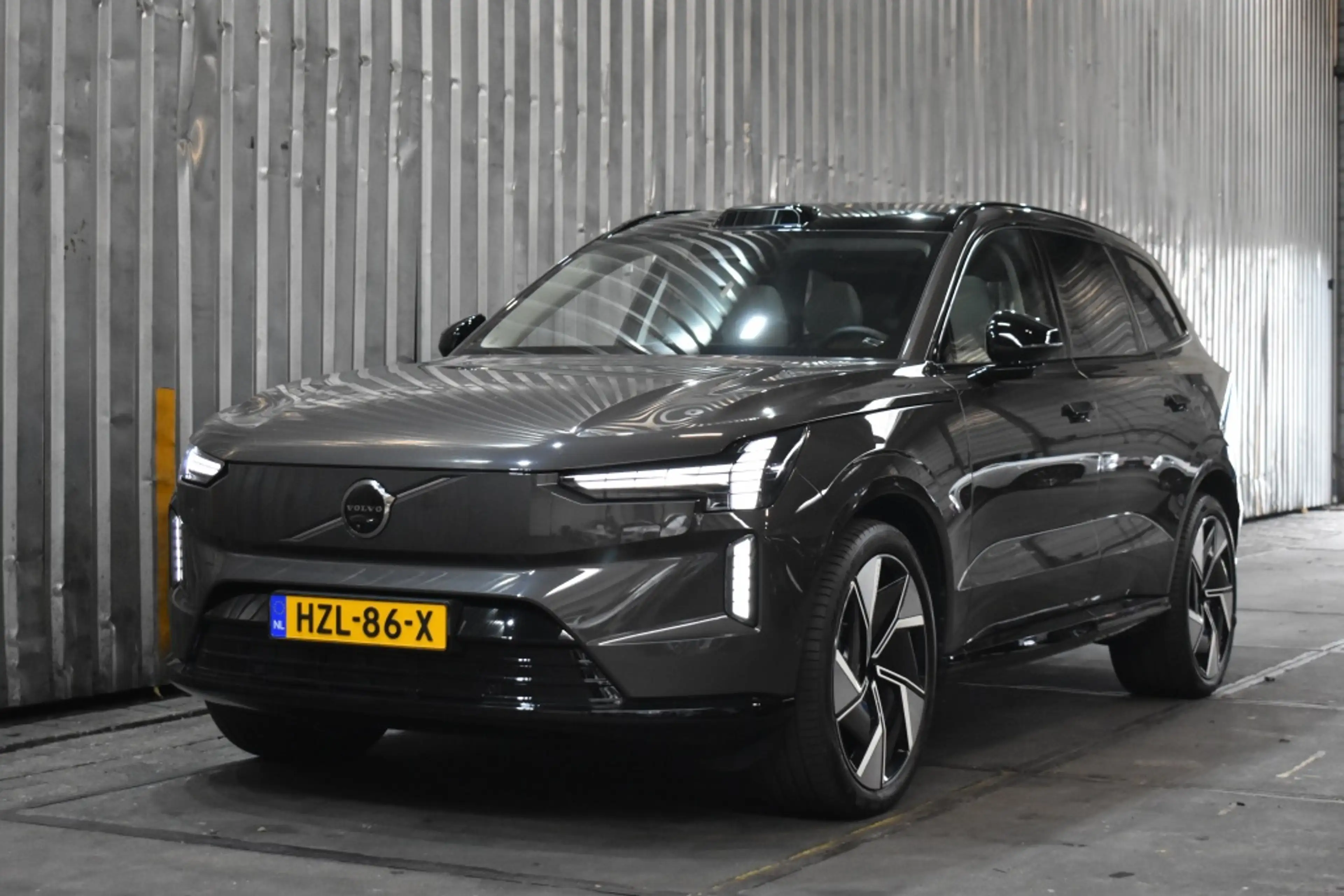 Volvo EX90 Twin Performance Ultra | 517PK/111kWh | 22'' | Luc — photo 5