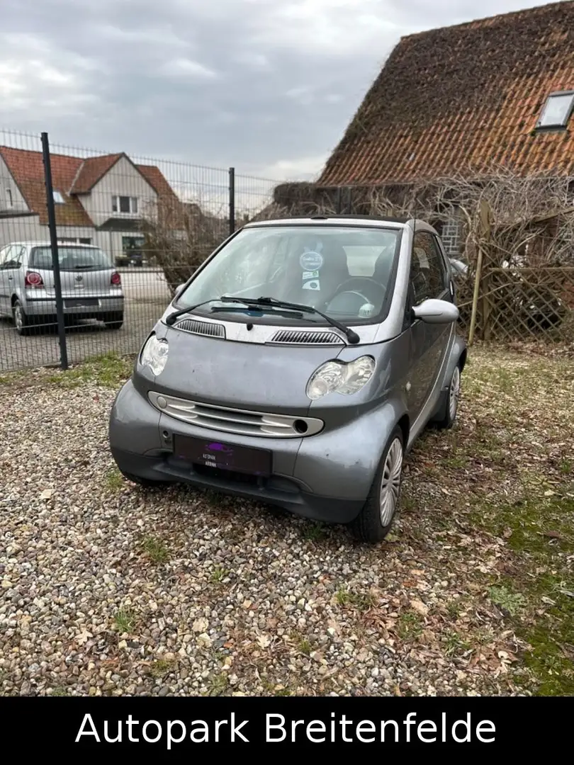 smart forTwo fortwo cabrio CDI Basis Silber - 1