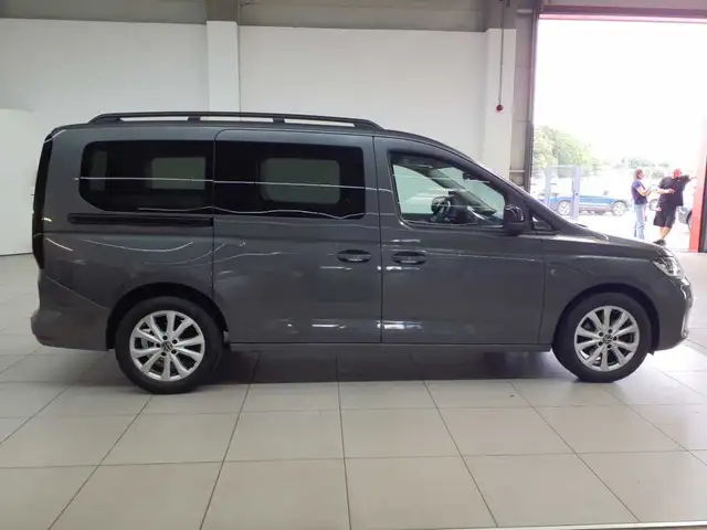 Volkswagen Caddy view 3