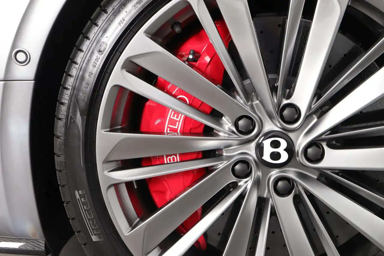 Bentley Continental GT 2024 — фото 10