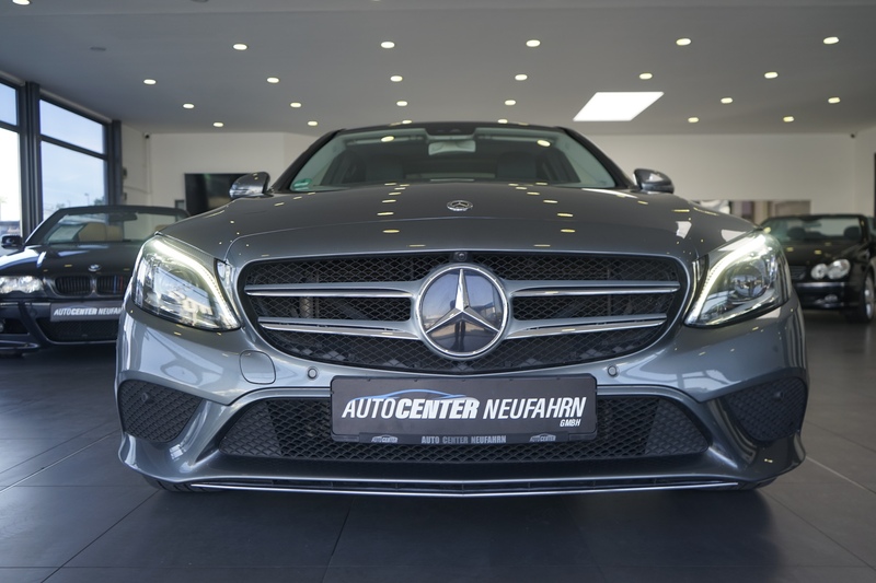 Mercedes-Benz C 300 PANO+KEYLESS+WIDESCREEN+LED+AMBIENTE+NAVI — photo 2