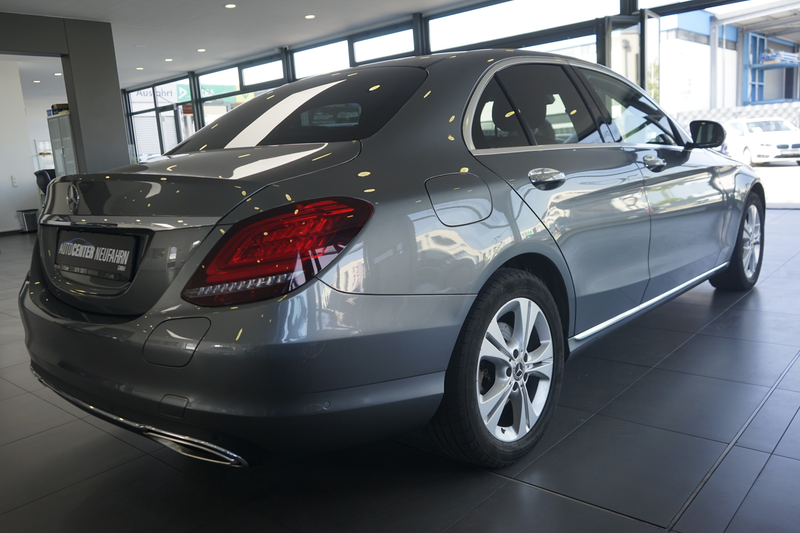 Mercedes-Benz C 300 PANO+KEYLESS+WIDESCREEN+LED+AMBIENTE+NAVI — photo 7