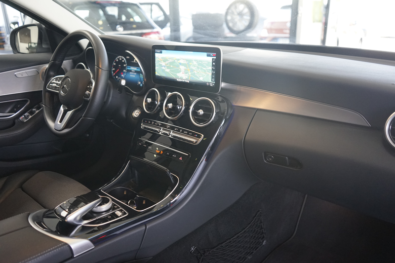 Mercedes-Benz C 300 PANO+KEYLESS+WIDESCREEN+LED+AMBIENTE+NAVI — photo 14