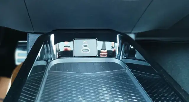 Ford Mustang Mach-E Elektro 88kWh Extended Range AWD Premium Ansicht 13