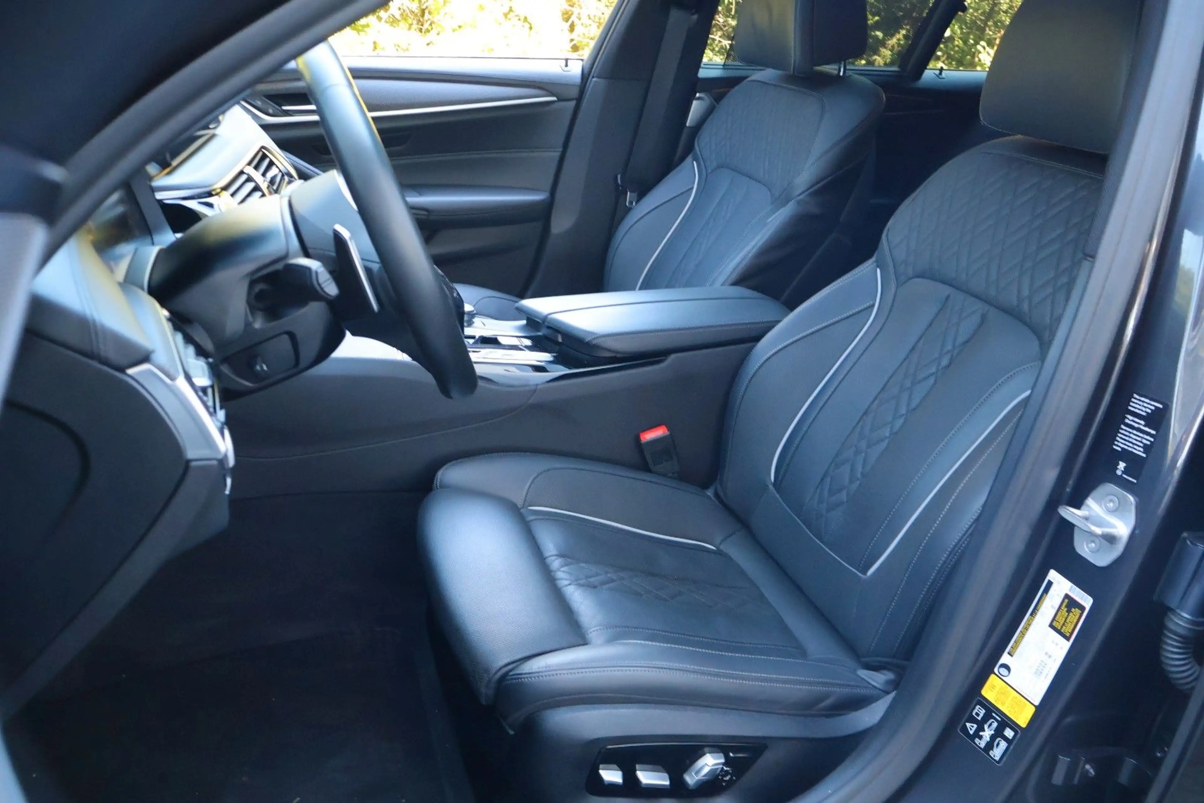BMW 550 i xDrive/MASSAGE/H&K/360°/HUD/SOFTCLOSE — photo 13