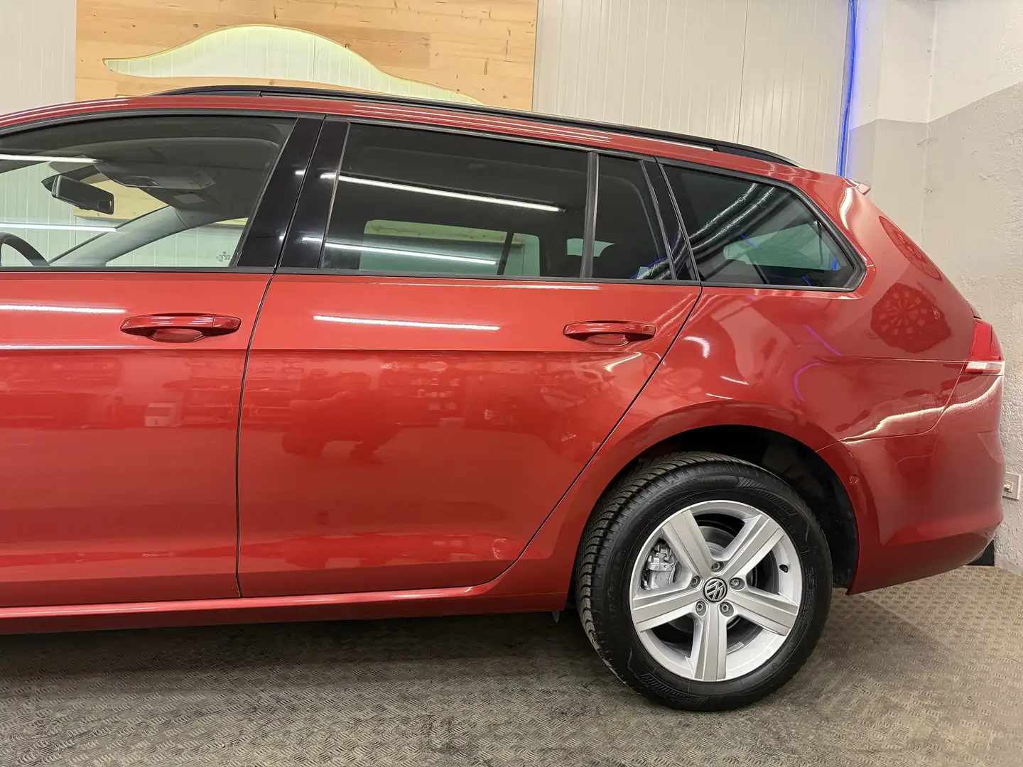 Volkswagen Golf Variant Comfortline BMT 2,0 TDI 4Motion Rot - 1
