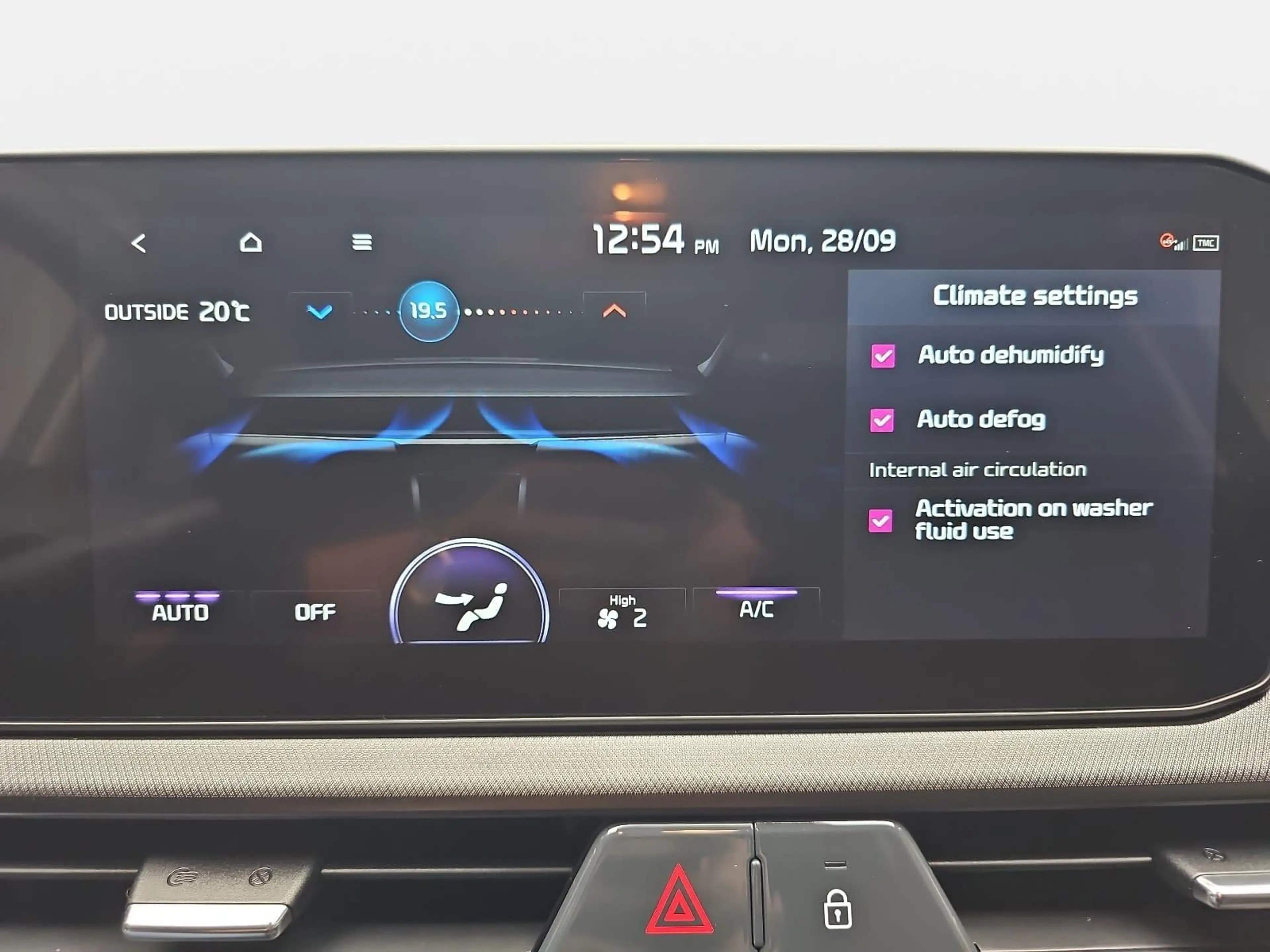Kia Stonic STONIC 1.0 T-GDI 100 VISION MJ26 SITZH. NAVI — photo 12