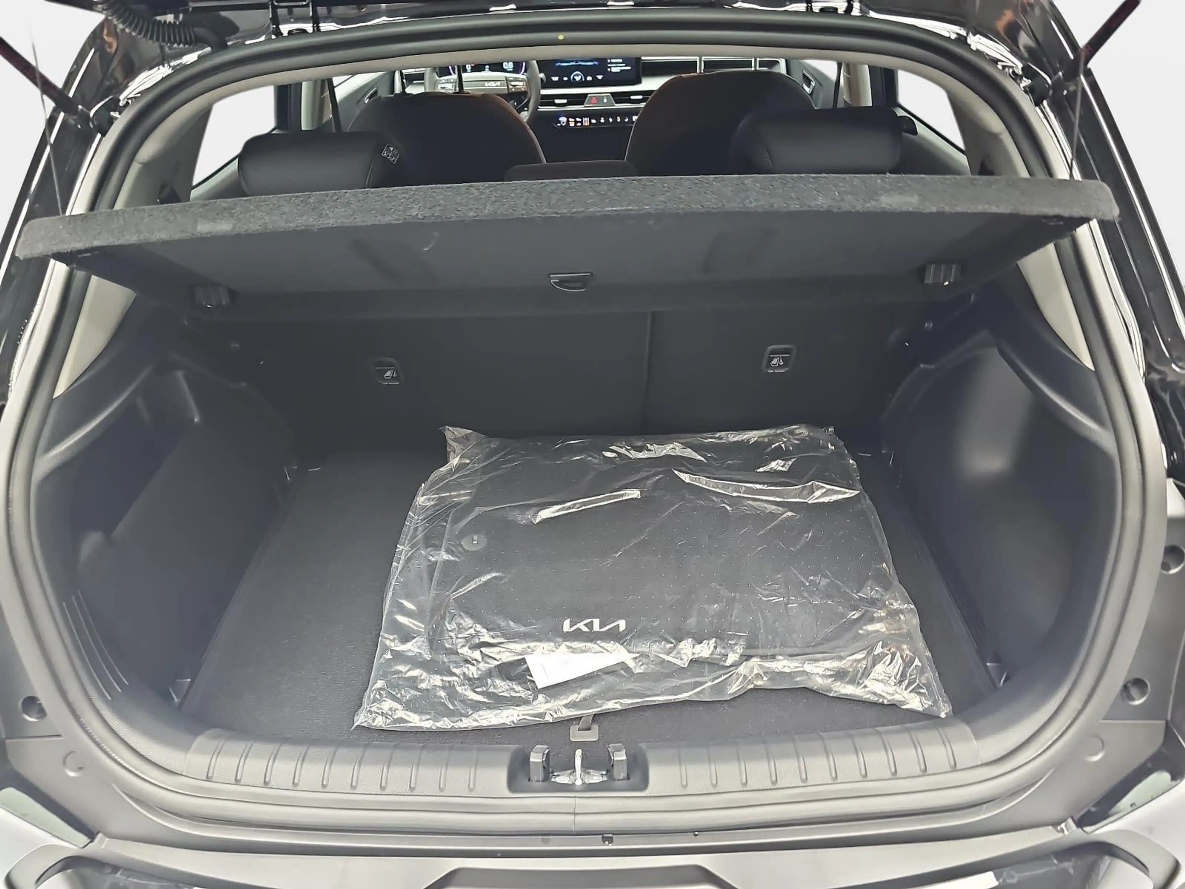 Kia Stonic STONIC 1.0 T-GDI 100 VISION MJ26 SITZH. NAVI — photo 15