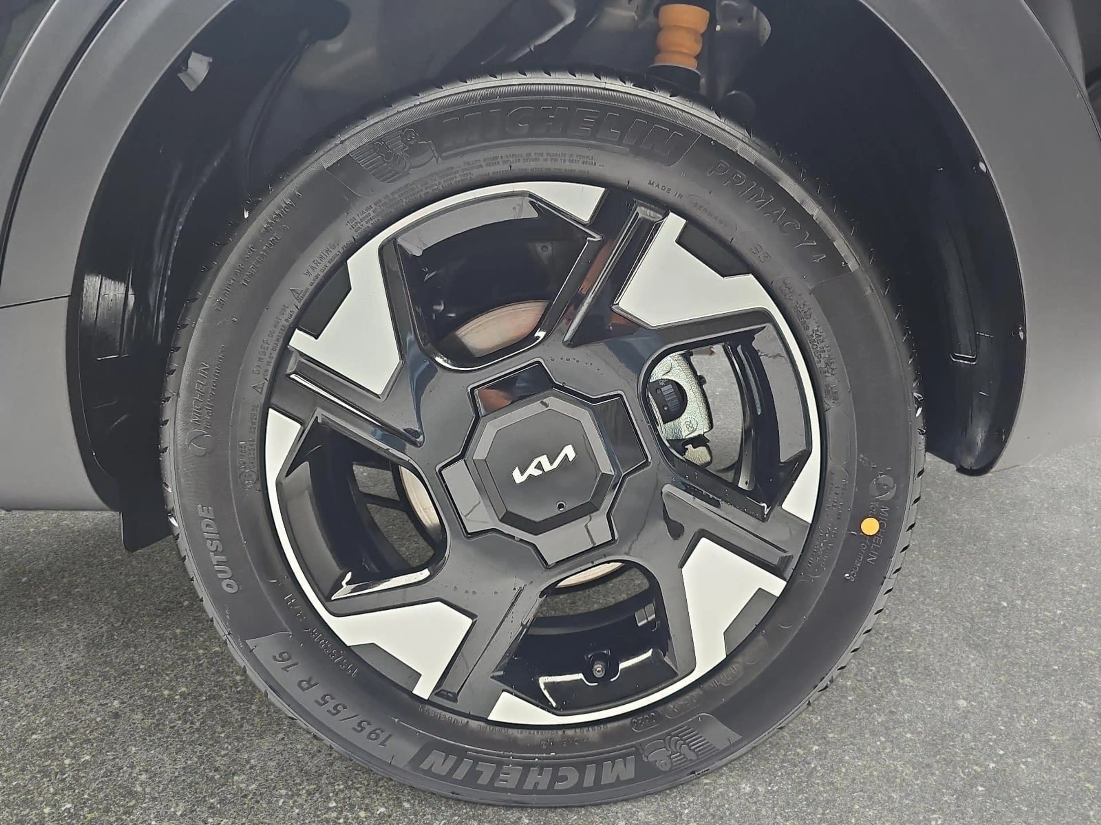 Kia Stonic STONIC 1.0 T-GDI 100 VISION MJ26 SITZH. NAVI — photo 7