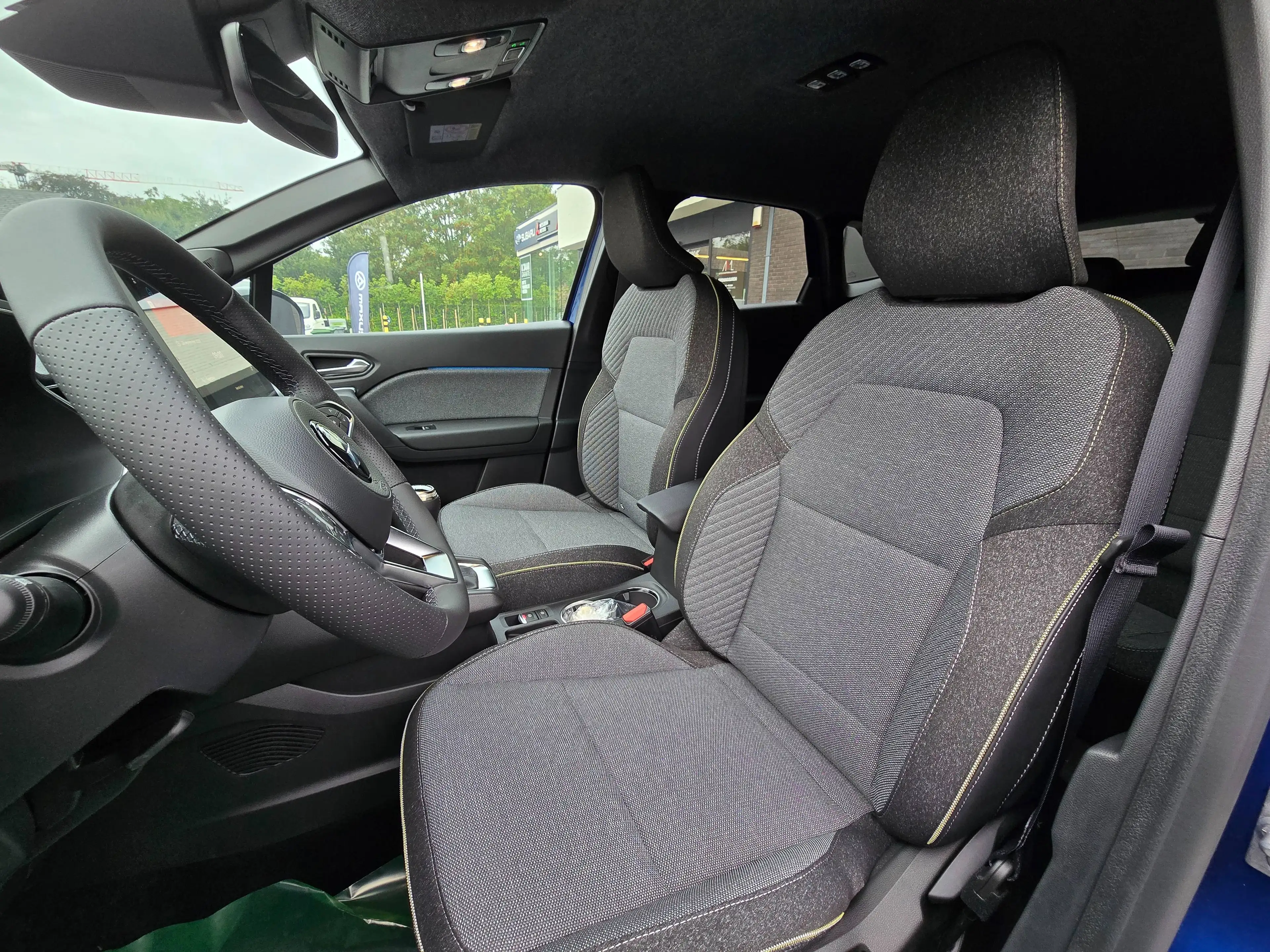 Mitsubishi Grandis GRANDIS INTENSE + — photo 9