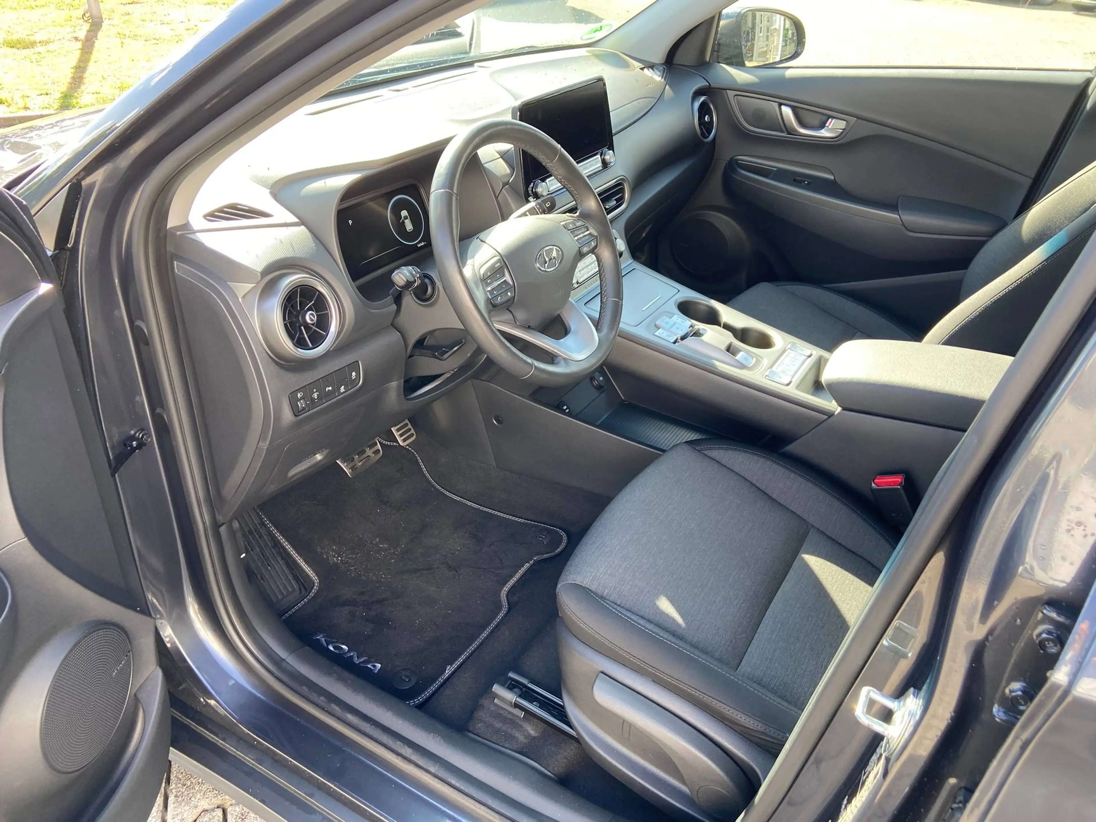 Hyundai KONA EV Trend Navi PDC vo+hi Klimaauto SHZ LHZ Alu WKR — photo 7