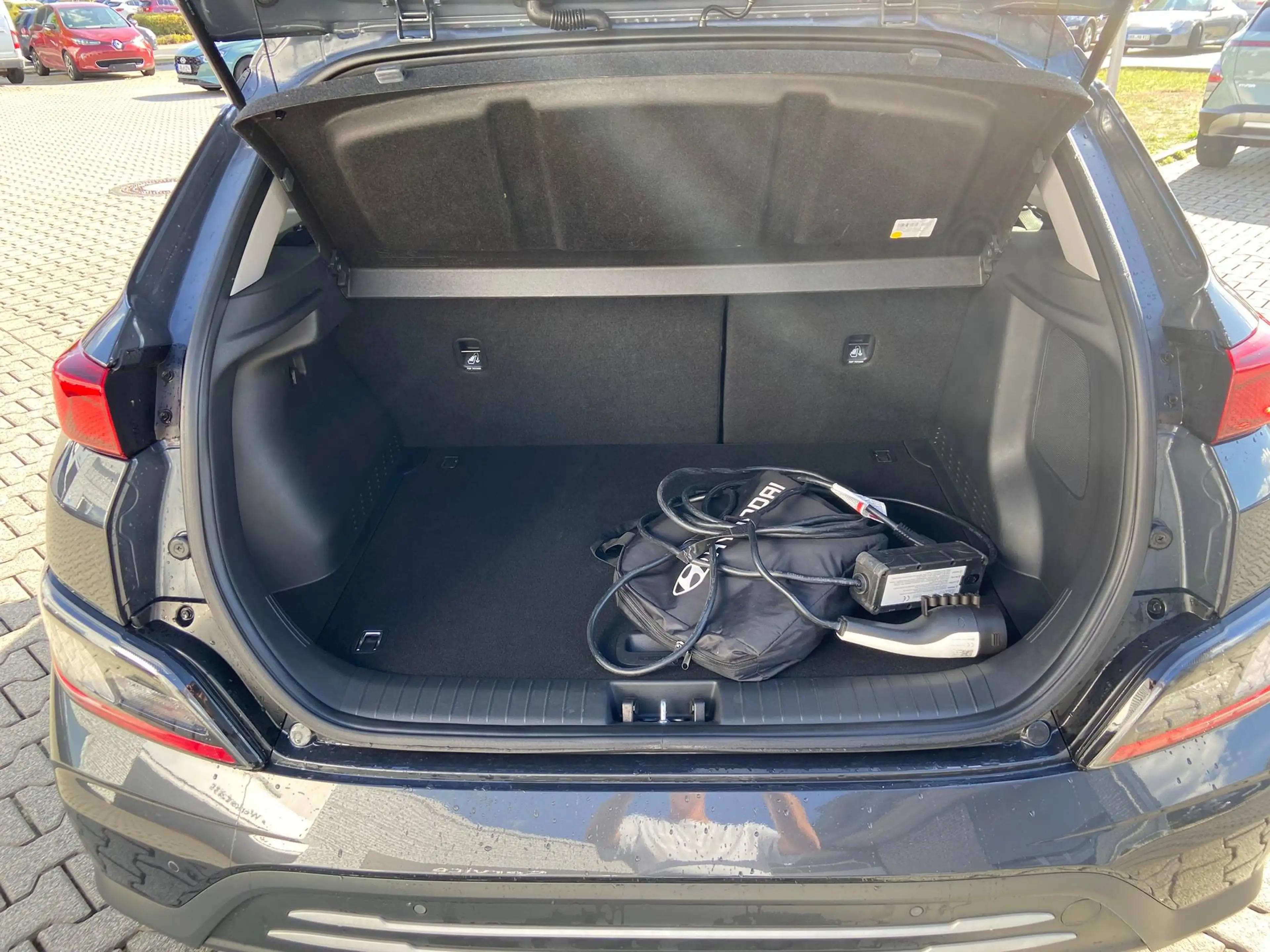Hyundai KONA EV Trend Navi PDC vo+hi Klimaauto SHZ LHZ Alu WKR — photo 13
