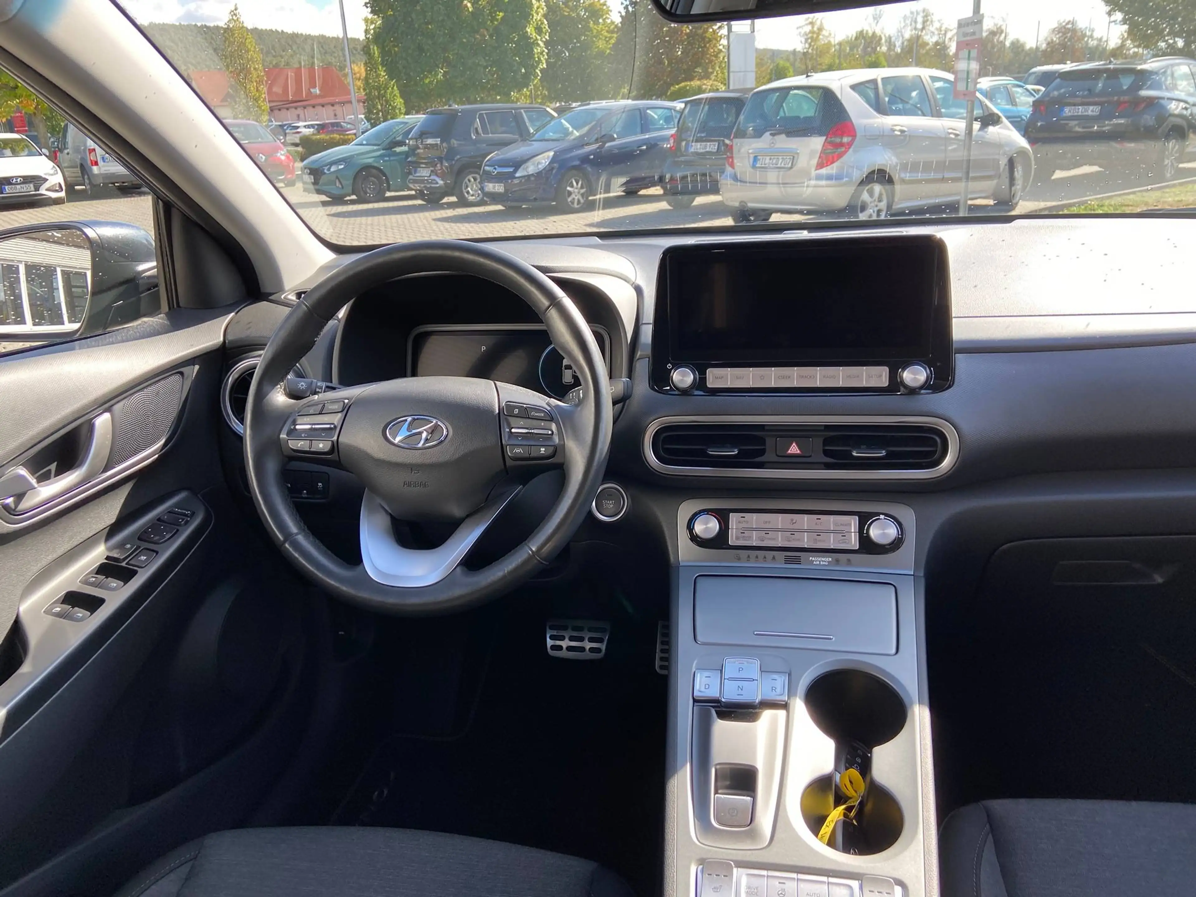 Hyundai KONA EV Trend Navi PDC vo+hi Klimaauto SHZ LHZ Alu WKR — photo 11