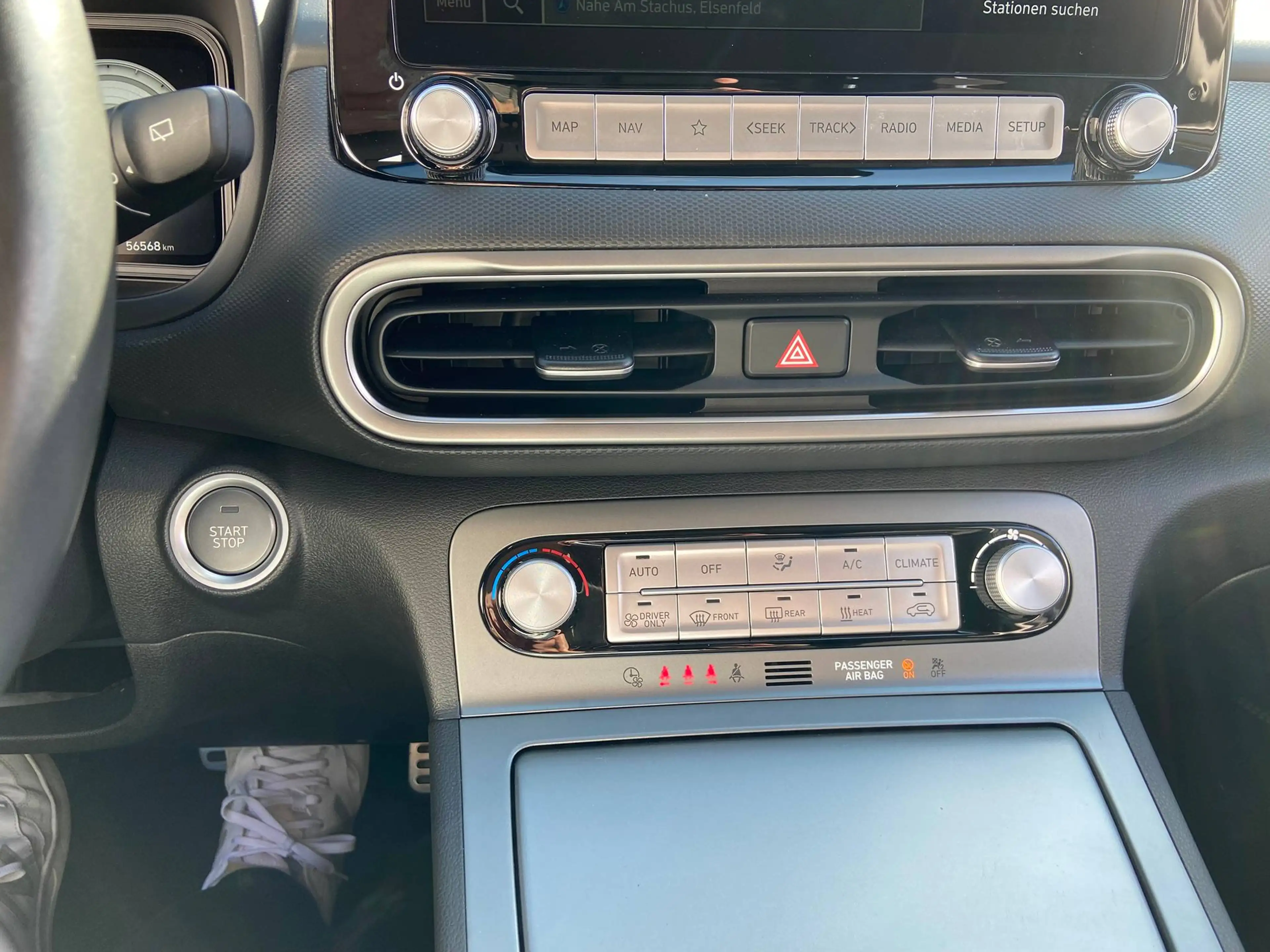 Hyundai KONA EV Trend Navi PDC vo+hi Klimaauto SHZ LHZ Alu WKR — photo 15