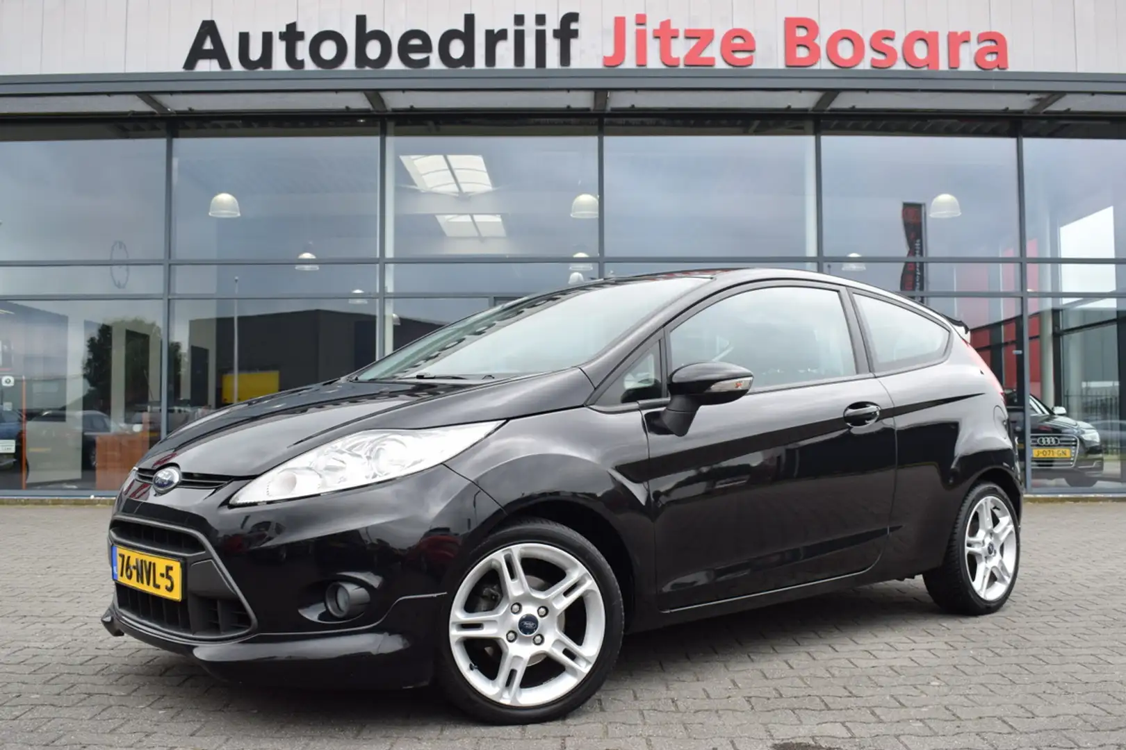 Ford Fiesta 1.6 Sport X-Pack ECC | Sportstoelen | 16 Inch LMV Zwart - 1