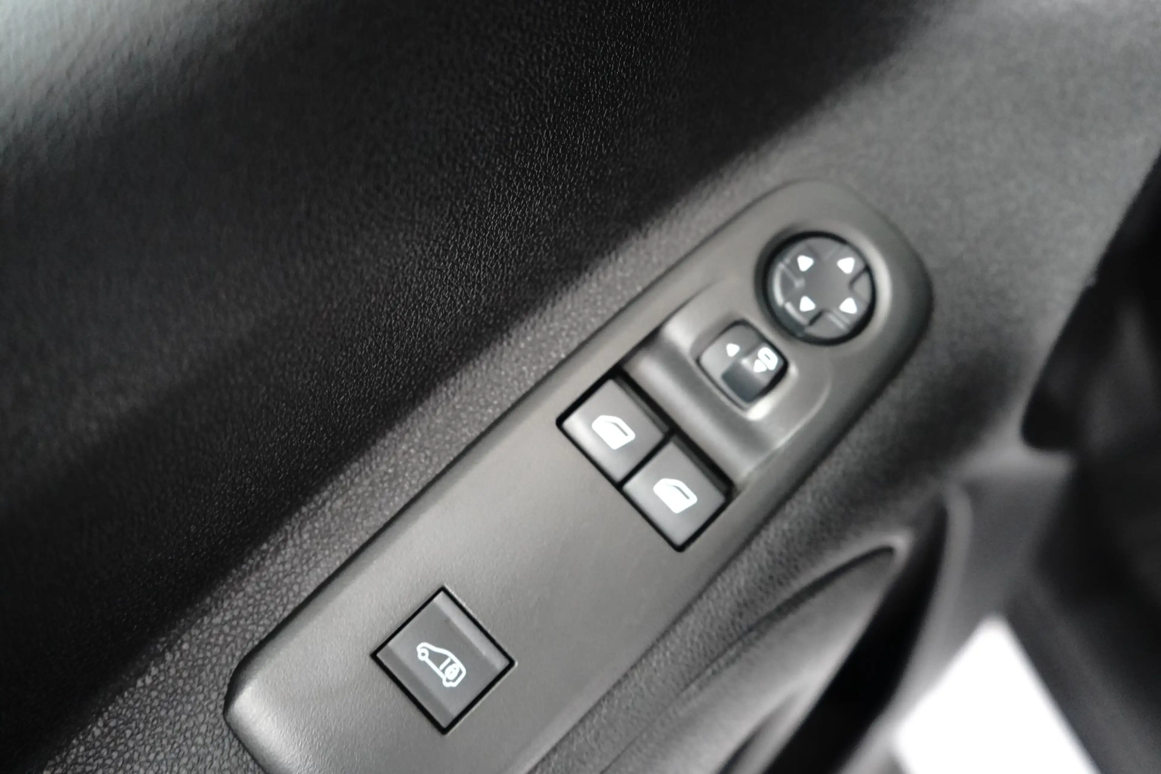 Opel Combo 1.5 BlueHDi 130 EAT8 S&S L1 | Achteruitrijcamera m — photo 15