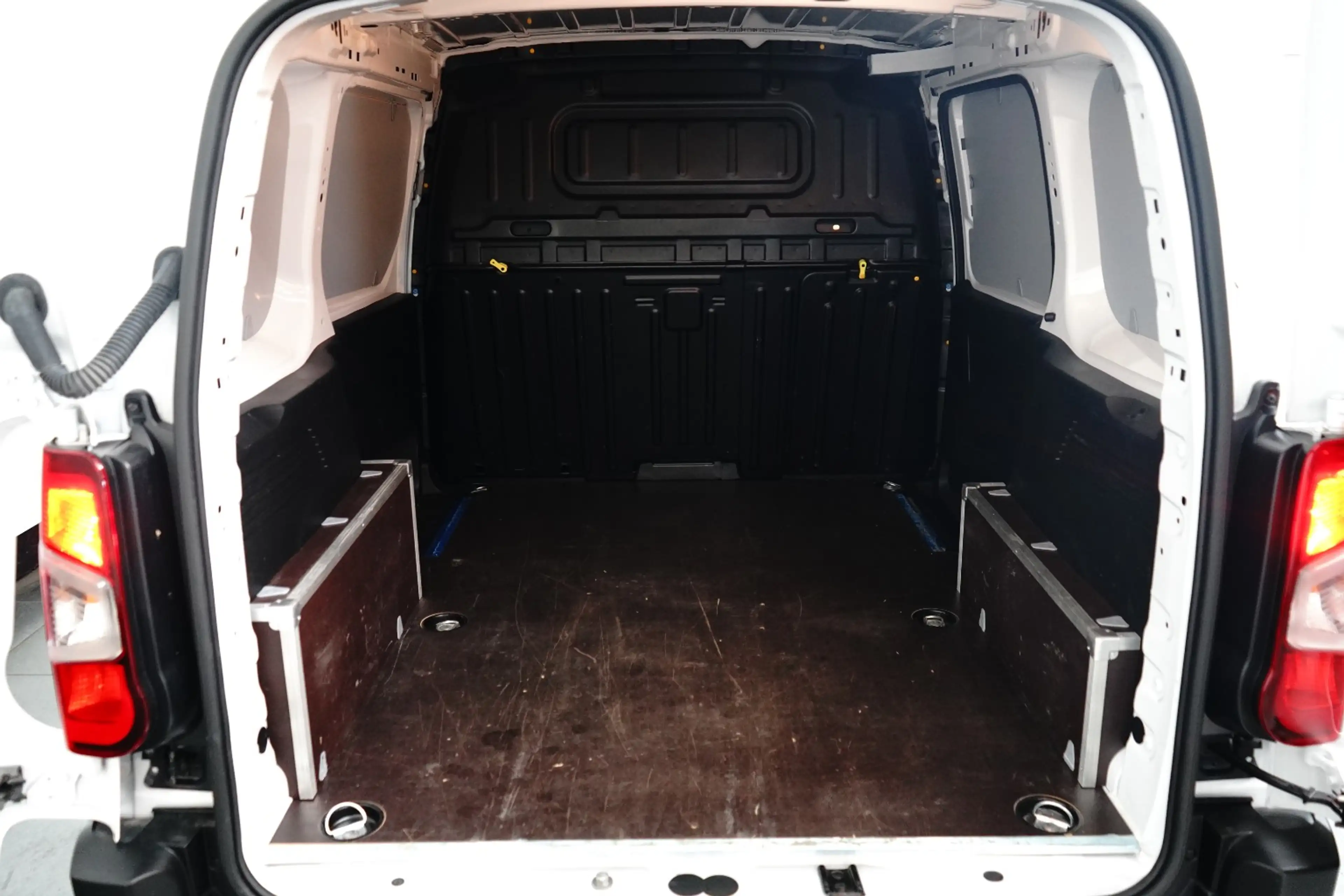 Opel Combo 1.5 BlueHDi 130 EAT8 S&S L1 | Achteruitrijcamera m — photo 13