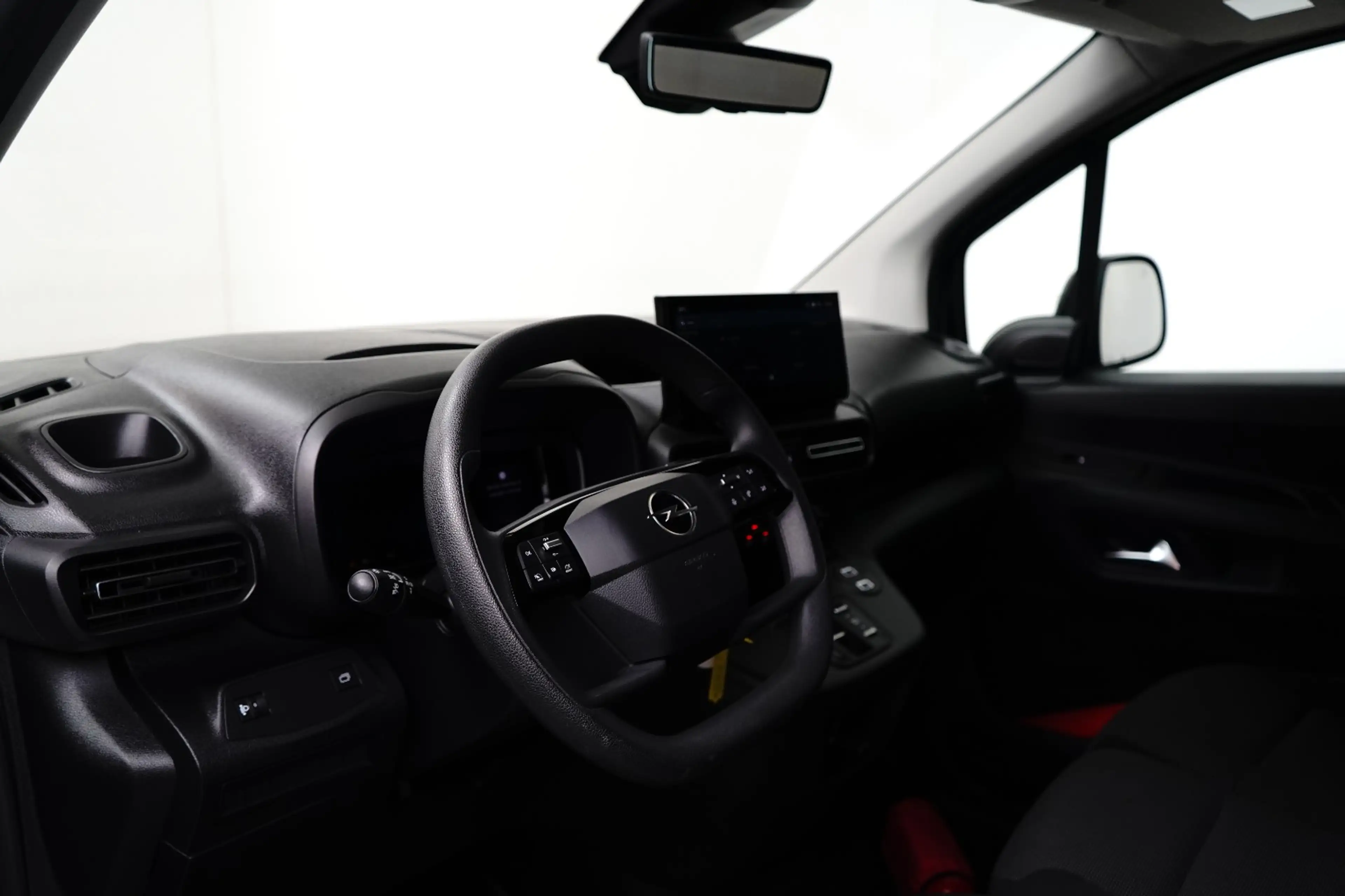 Opel Combo 1.5 BlueHDi 130 EAT8 S&S L1 | Achteruitrijcamera m — photo 5