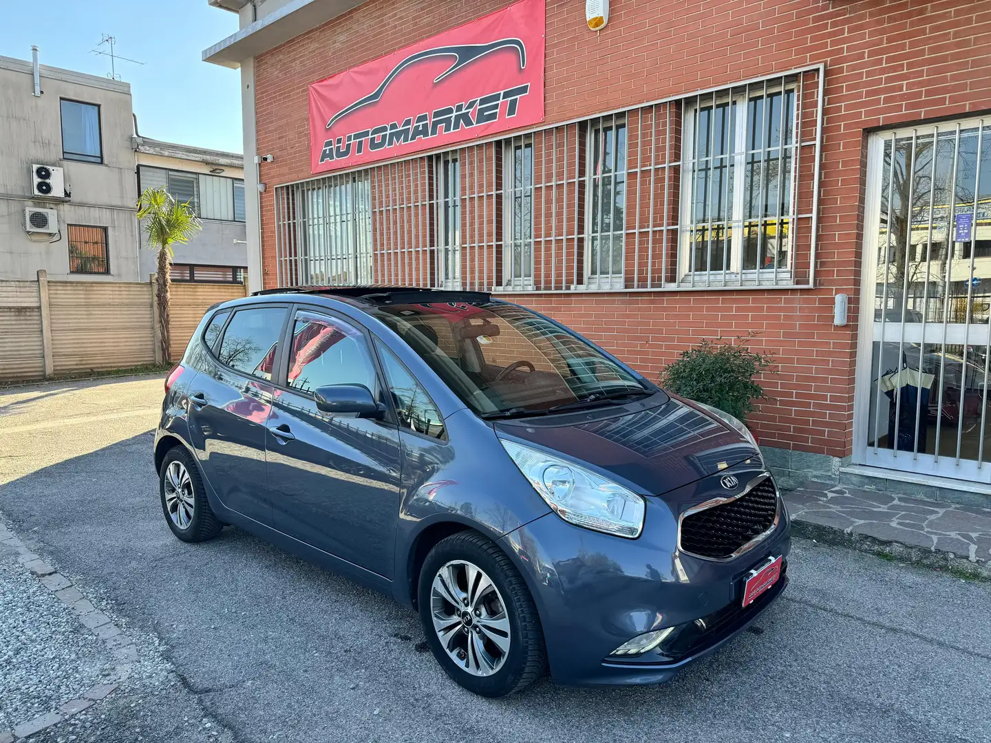 Kia Venga 1.4 crdi Cool 90cv TETTO NAVI CAMERA Gris - 1