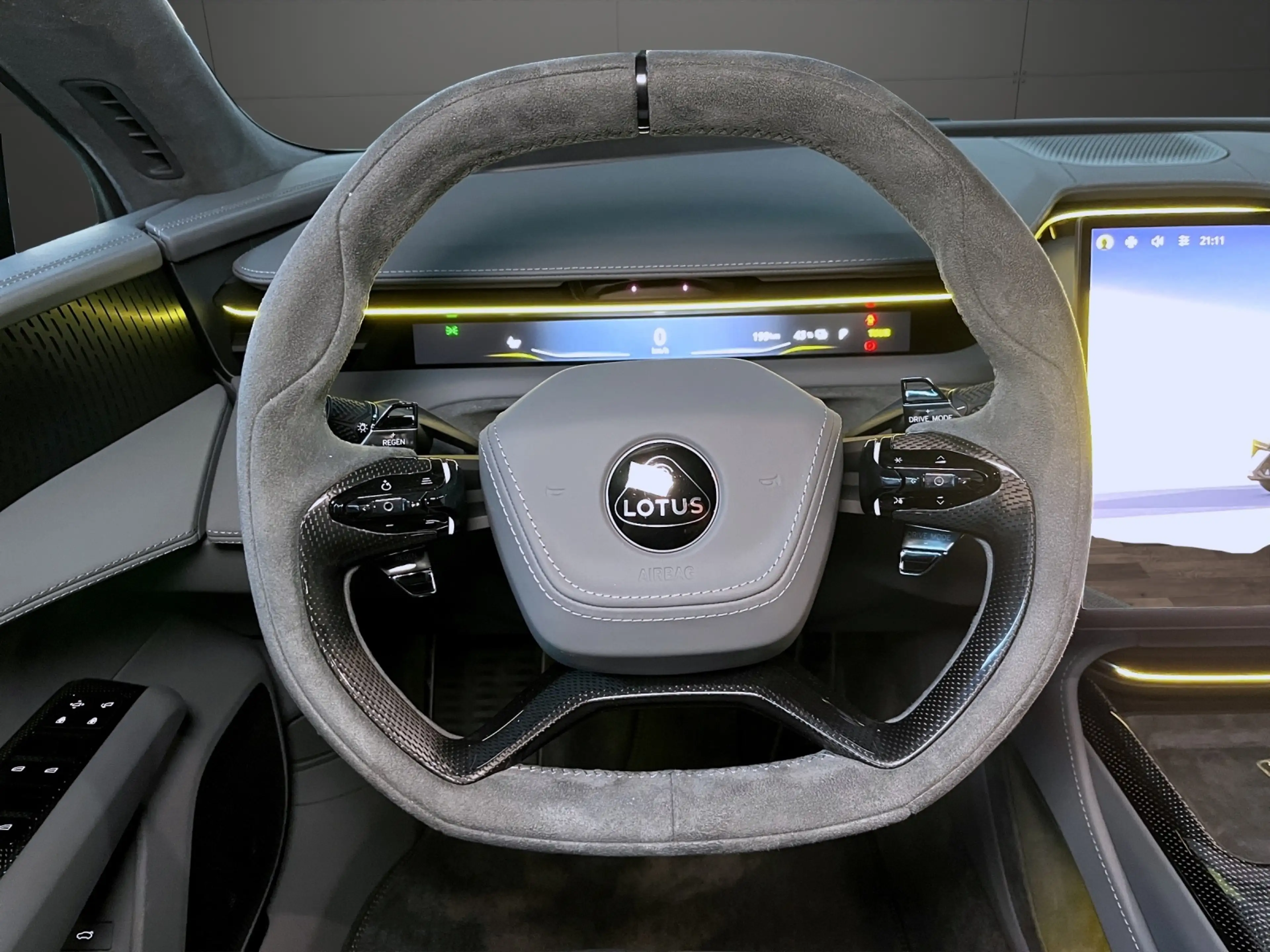 Lotus Emeya S — photo 8