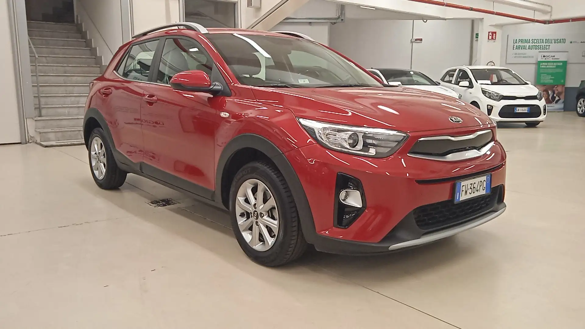 Kia Stonic 1.4 mpi Style 100cv my18 Rood - 1
