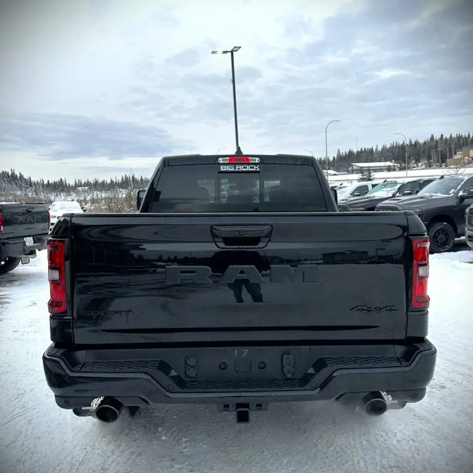 RAM 1500 снимка RAM 1500