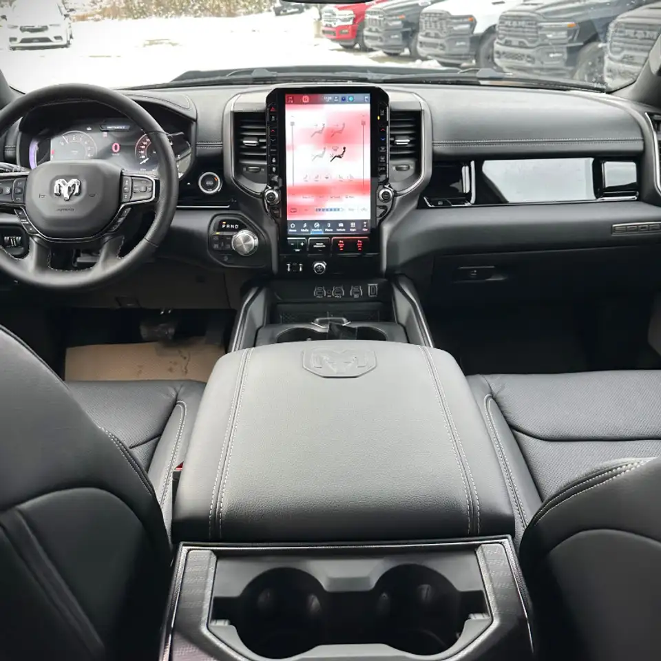 RAM 1500 снимка RAM 1500