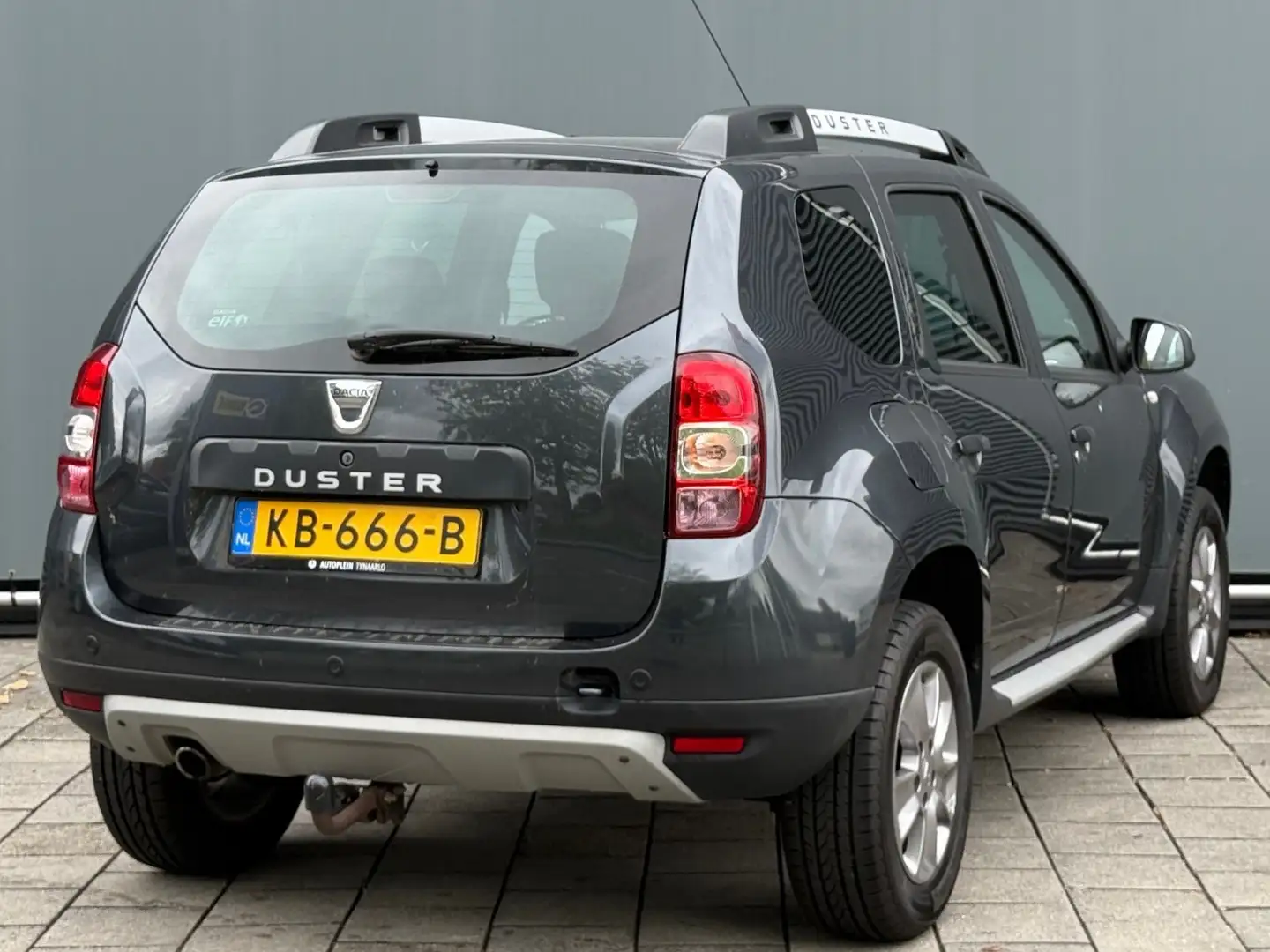 Dacia Duster BWJ 2016 | 1.2 TCe 126PK 4x2 Prestige | LEDER | TR Grijs - 2