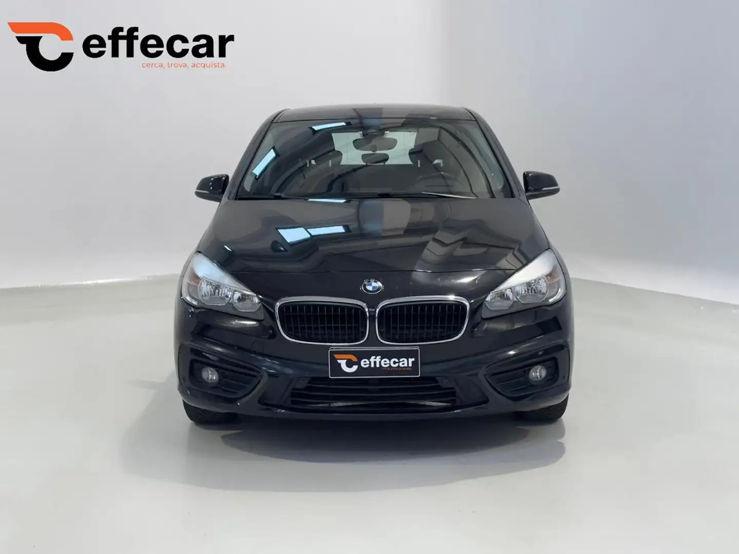 BMW 216 d Active Tourer Advantage Zwart - 2