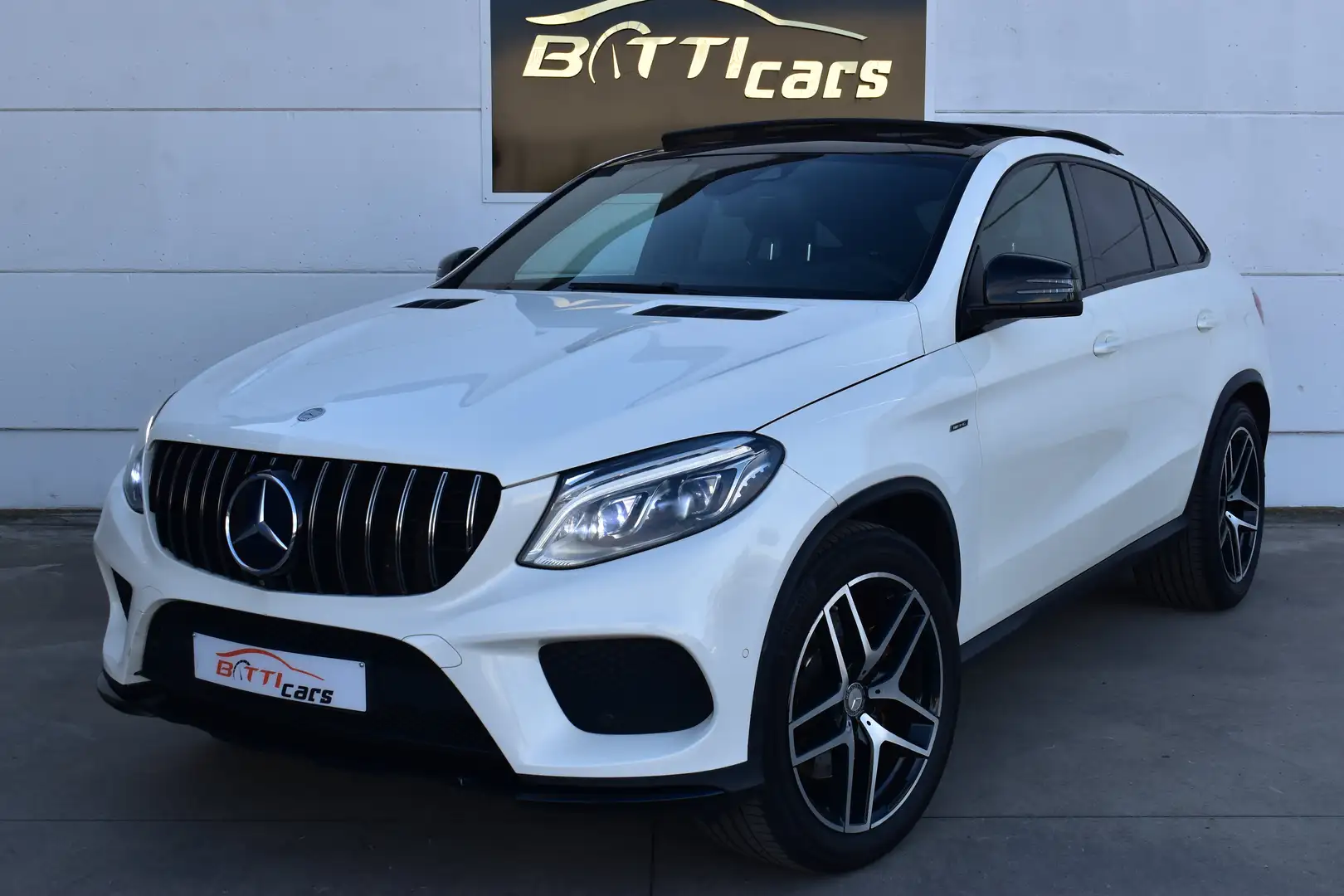 Mercedes-Benz GLE 450 Coupé AMG-line* 4-Matic* Pano* Camera* 21" Velg Wit - 1