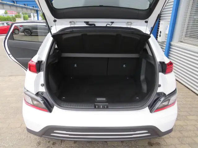 Hyundai Kona view 6