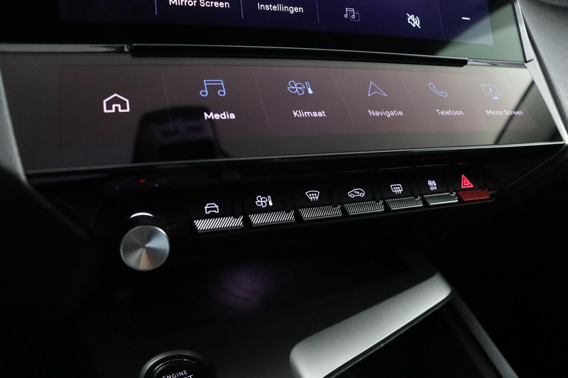 Peugeot 408 1.2 Hybrid 145 e-DCS6 Allure Climate Control | Par — photo 8