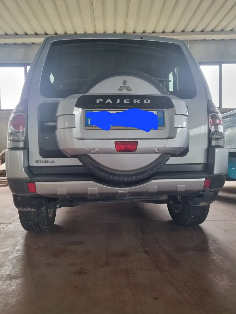 Mitsubishi Pajero Pajero+IV+2007+3p+3.2+CR+Invite Срібний - 2