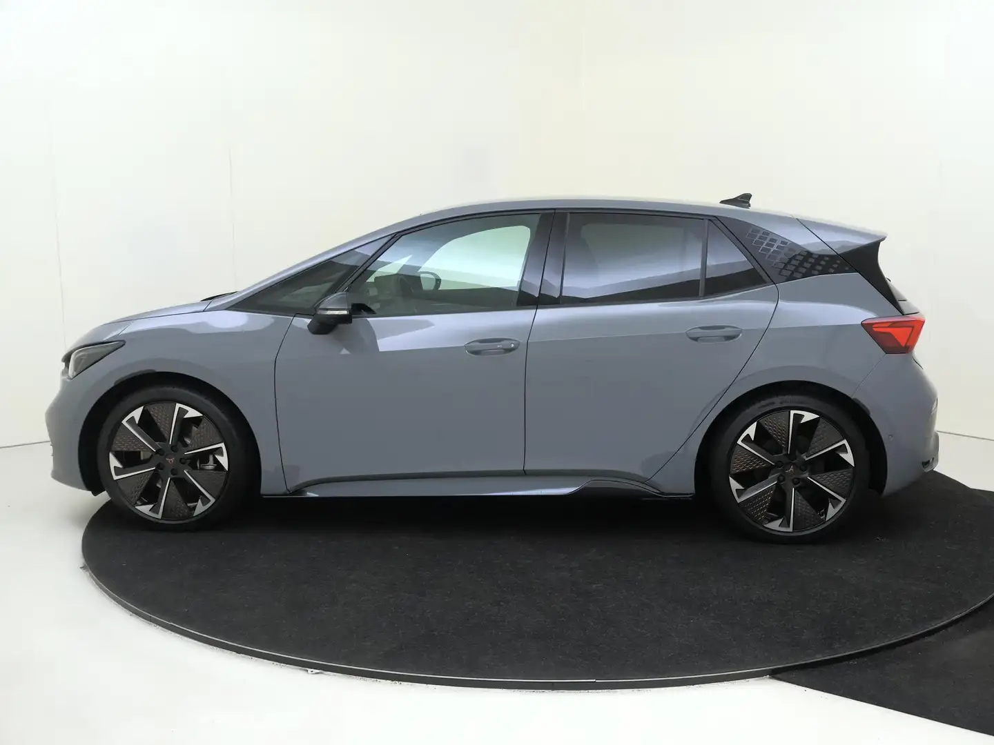 CUPRA Born Performance Limited 84 kWh 231pk | Alcantara bekle Grijs - 2