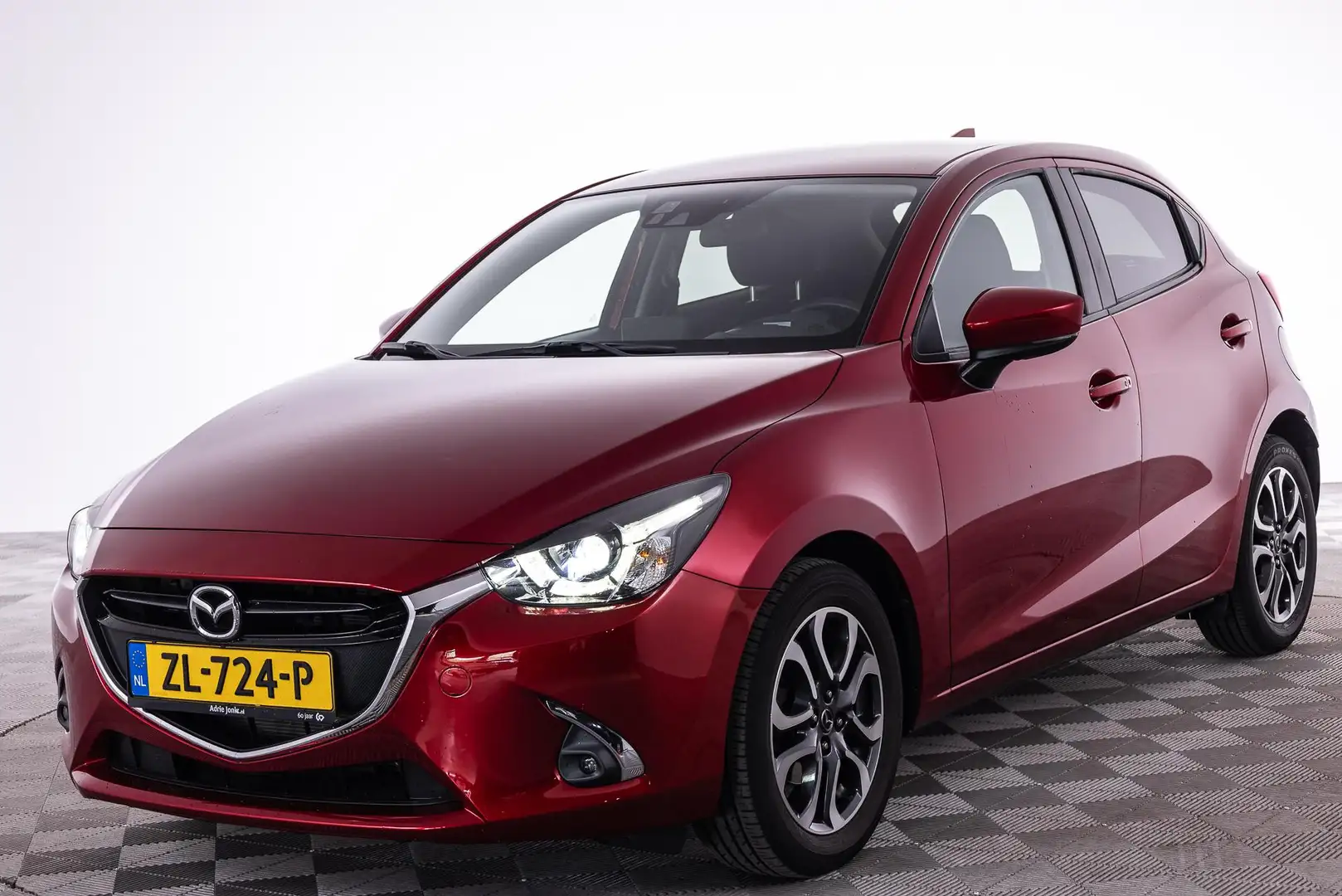 Mazda 2 1.5 Skyactiv-G GT-M 1e EIGENAAR | UNIEKE KM STAND Rot - 2