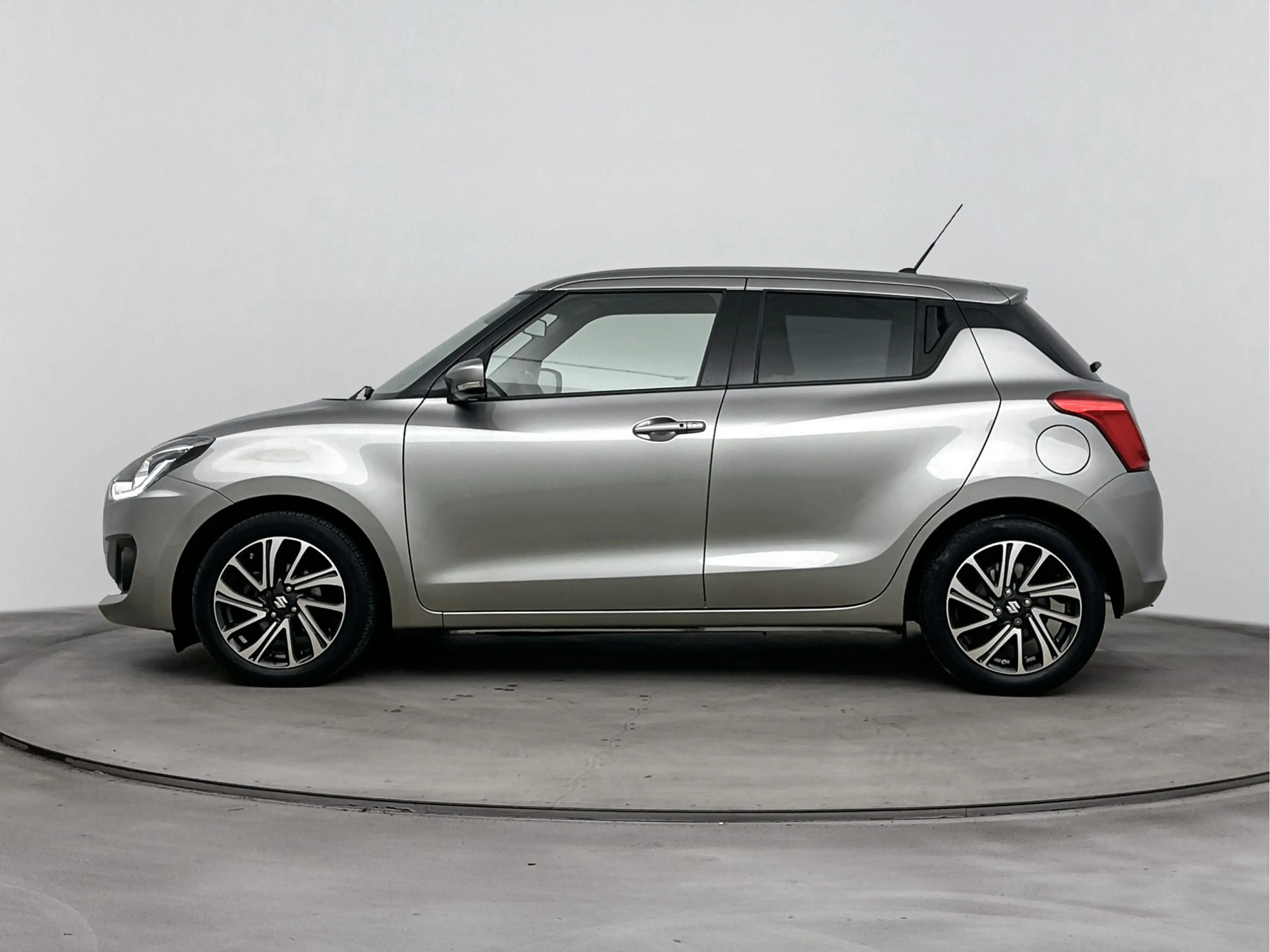 Suzuki Swift 1.2 Style Automaat Smart Hybrid | Stoelverwarming — photo 3