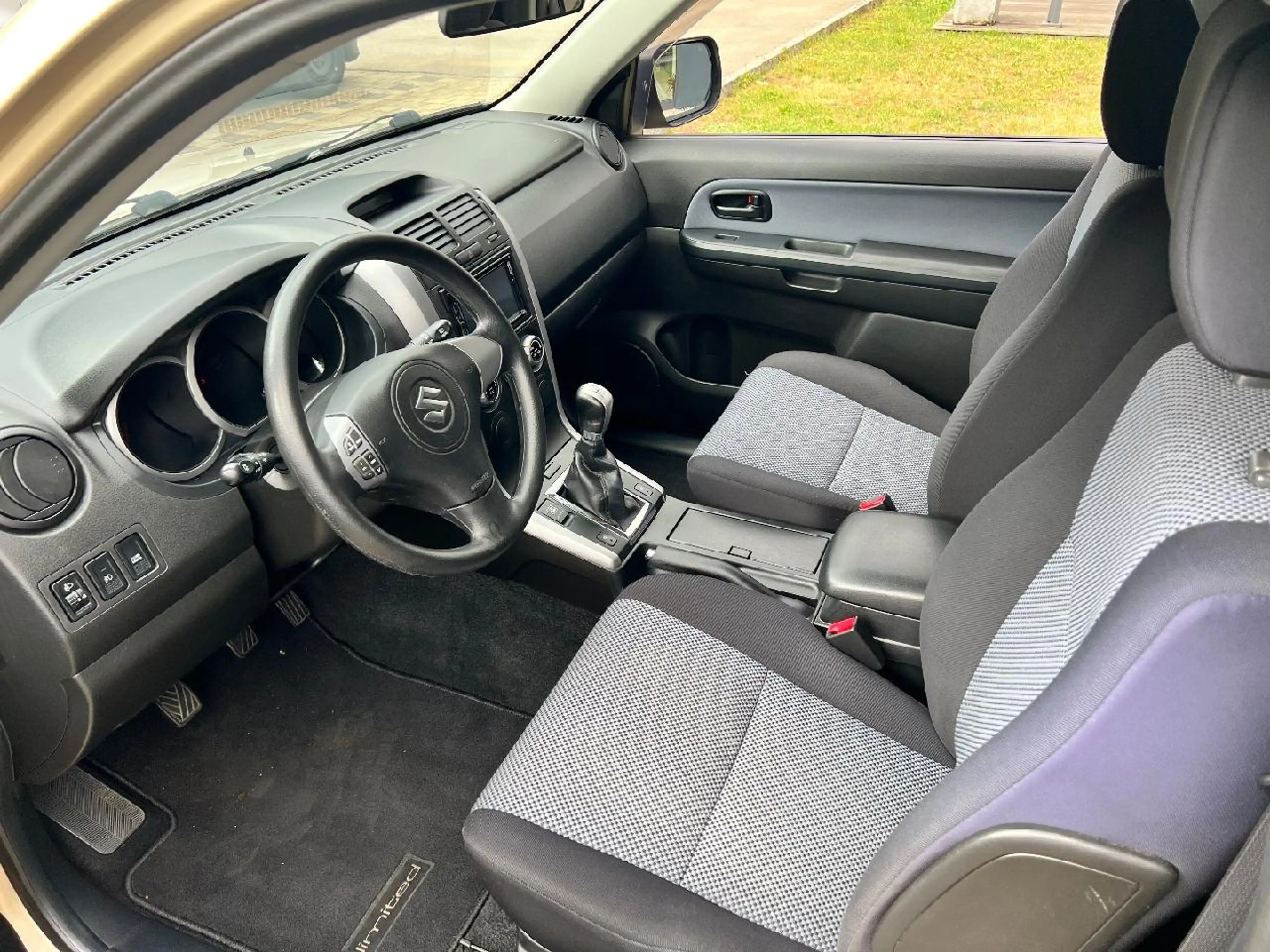 Suzuki Grand Vitara 1.6 Comfort — photo 5