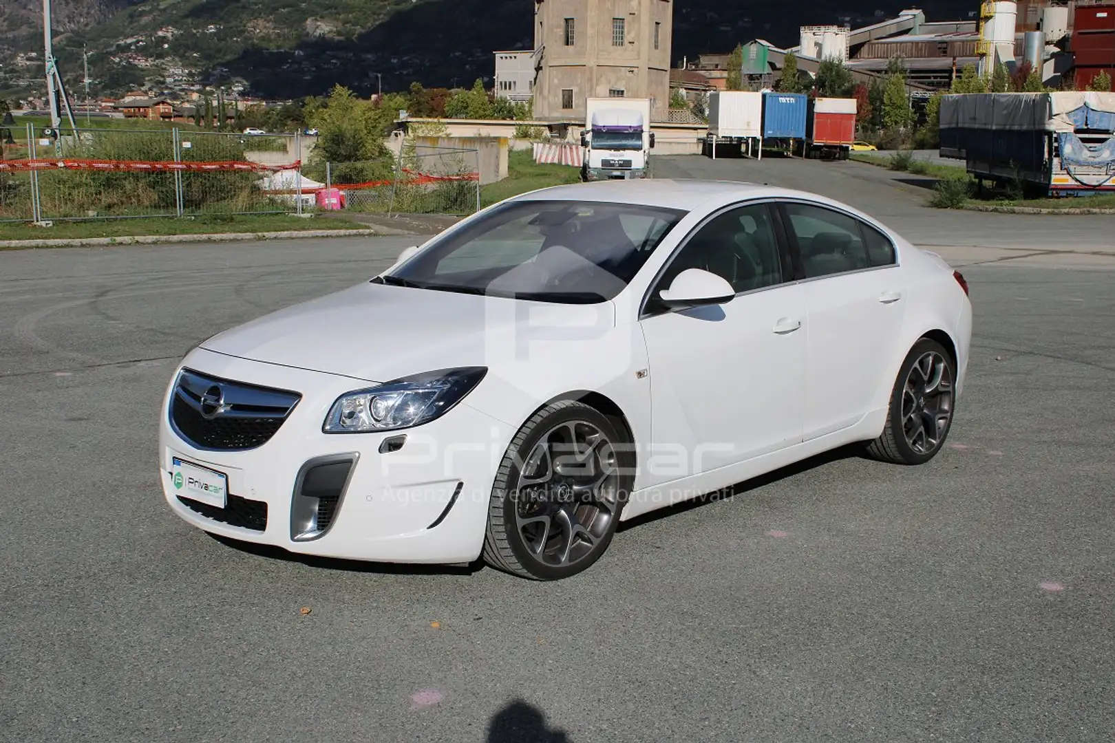 Opel Insignia 2.8 Turbo 4x4 325CV 4 porte OPC Blanc - 1