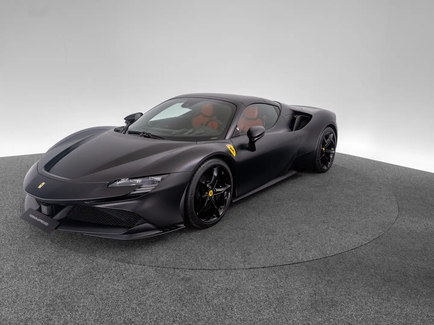 Ferrari SF90 Spider Zwart - 1