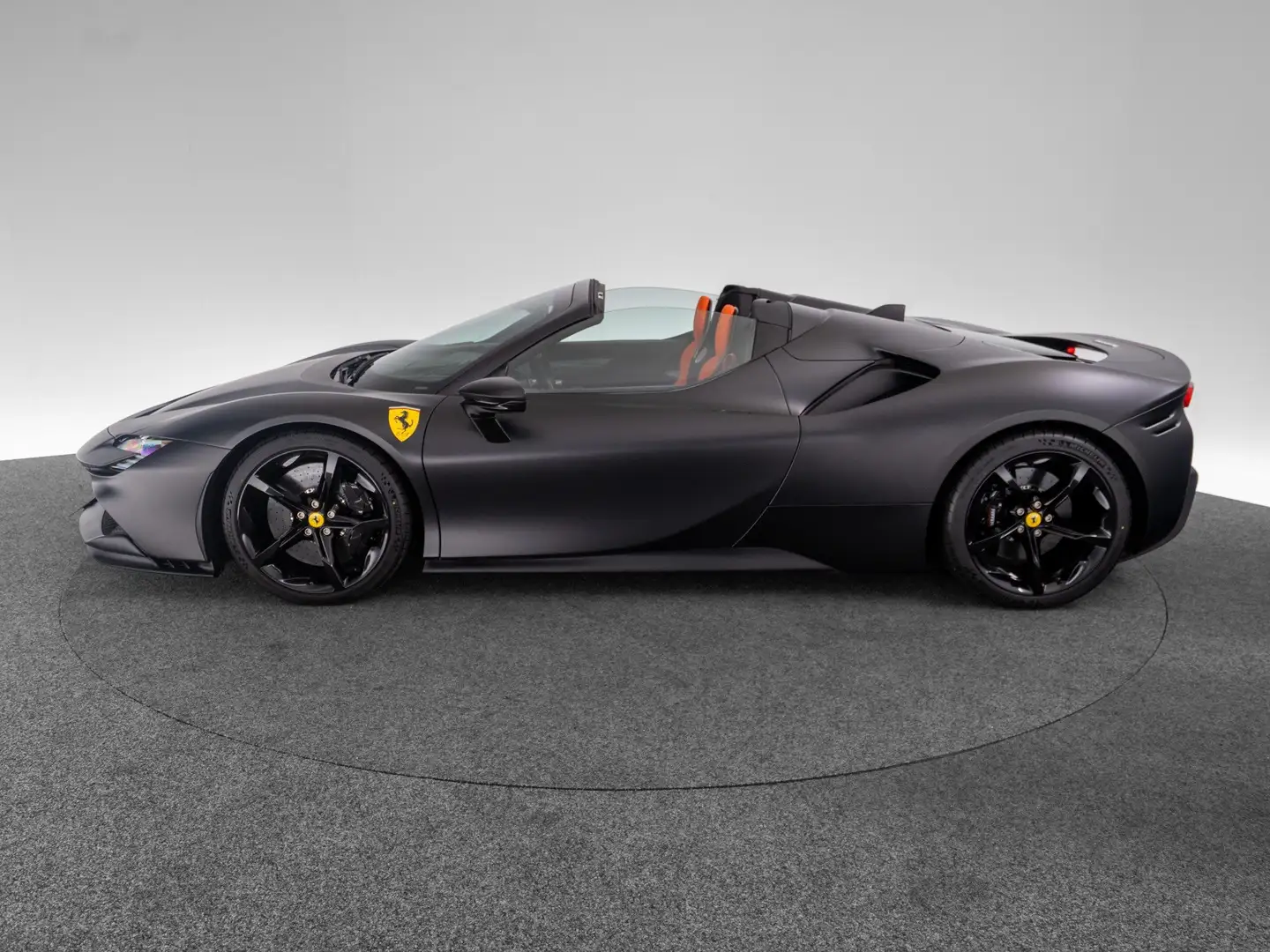 Ferrari SF90 Spider Zwart - 2
