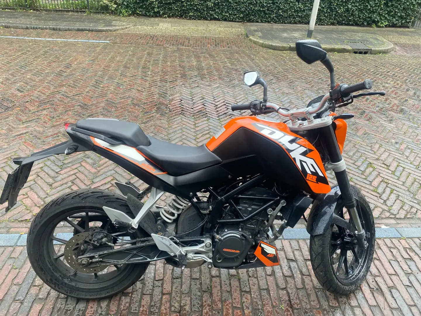 KTM 125 Duke 125cc Oranje - 1