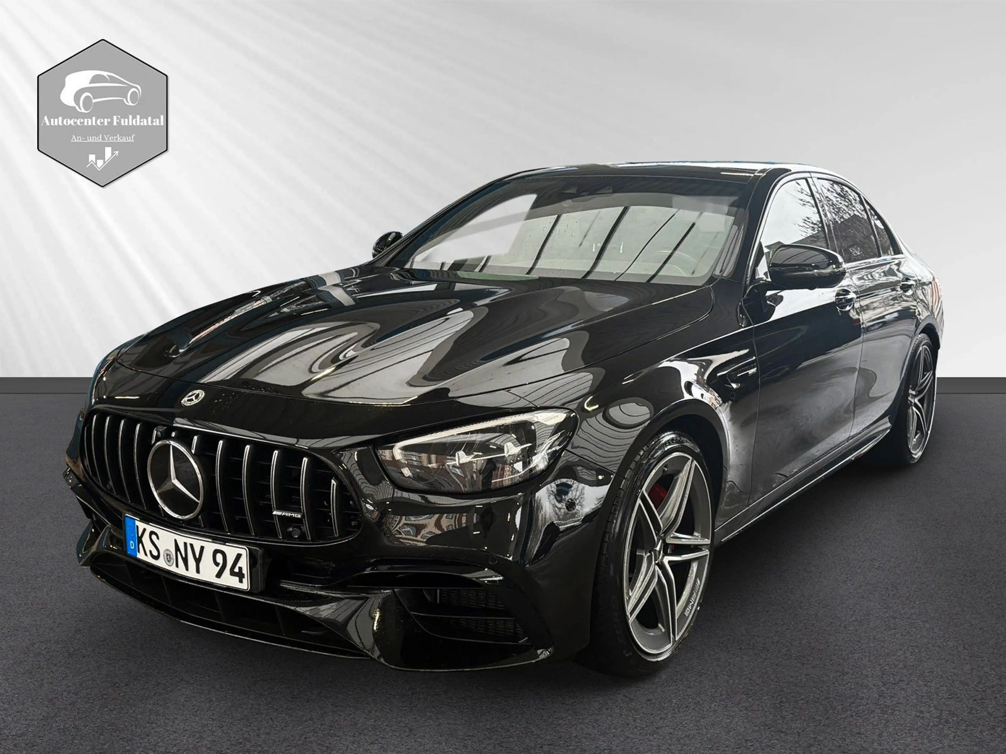 Mercedes-Benz E 63 AMG AMG E 63 S I MB 100 Garantie 2J. I 4x4 I AHK — photo 3