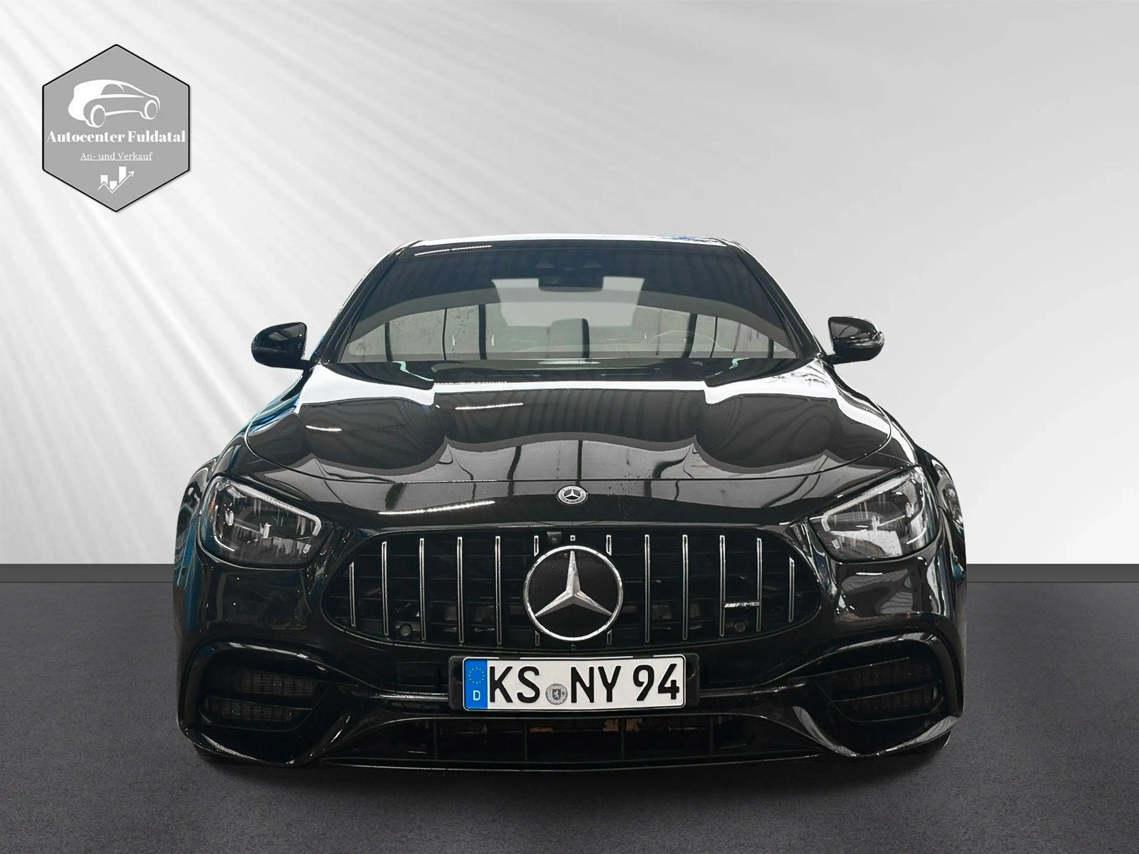 Mercedes-Benz E 63 AMG AMG E 63 S I MB 100 Garantie 2J. I 4x4 I AHK — photo 2