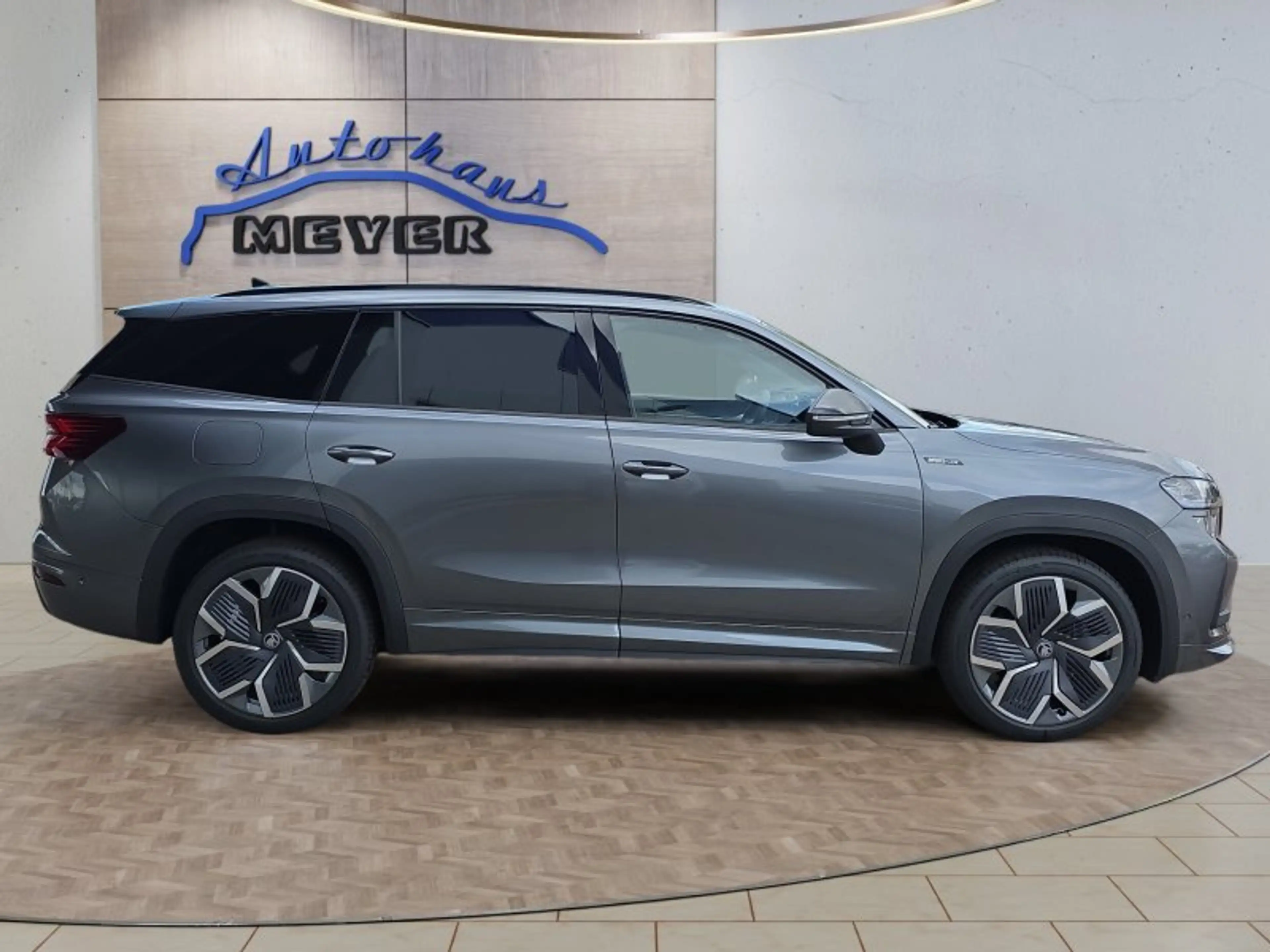 Skoda Kodiaq Sportline 1,5 TSI iV aAHK/Pano/Matrix/Navi ** — photo 6