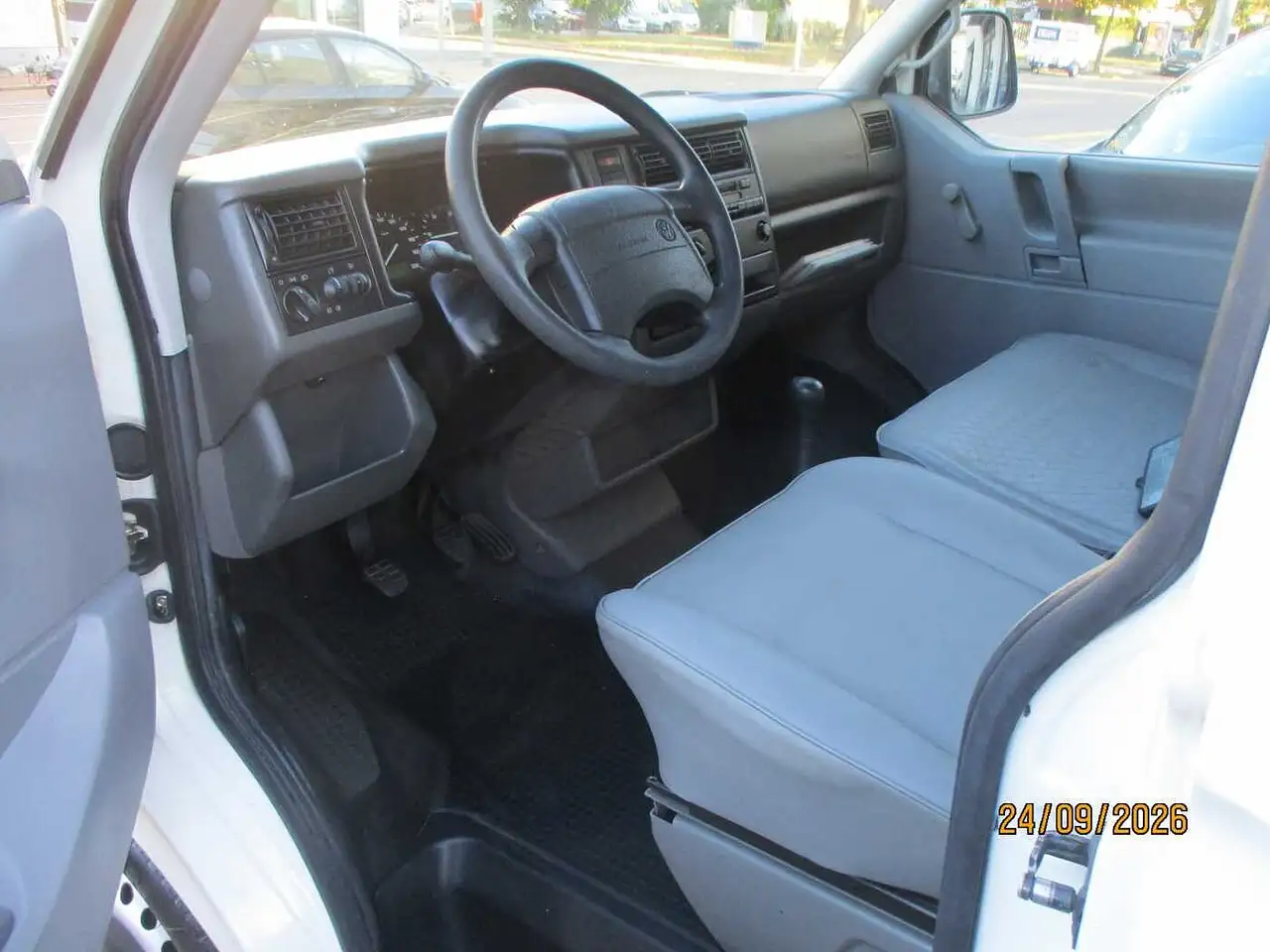 Volkswagen T4 Caravelle 2,5TDI, 9 Sitzer, foto 5
