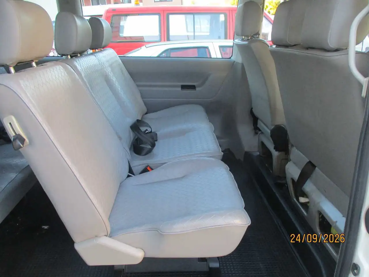 Volkswagen T4 Caravelle 2,5TDI, 9 Sitzer, foto 6