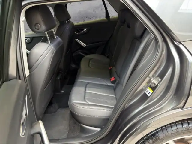 Audi Q2 view 8