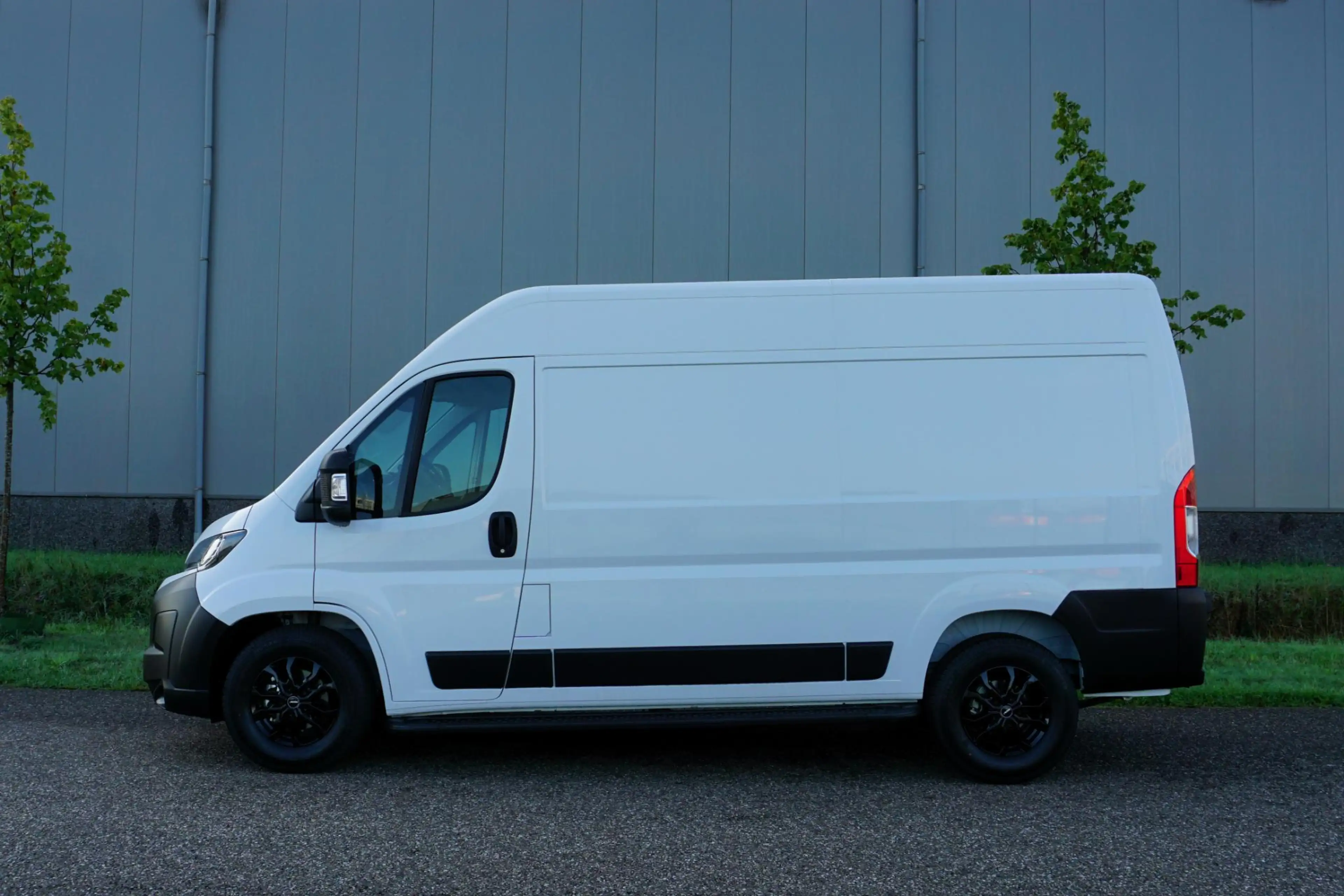Fiat Ducato 2.2 MultiJet 140 S&S L2H2 3.5t in Nieuwstaat |Mooi — photo 5