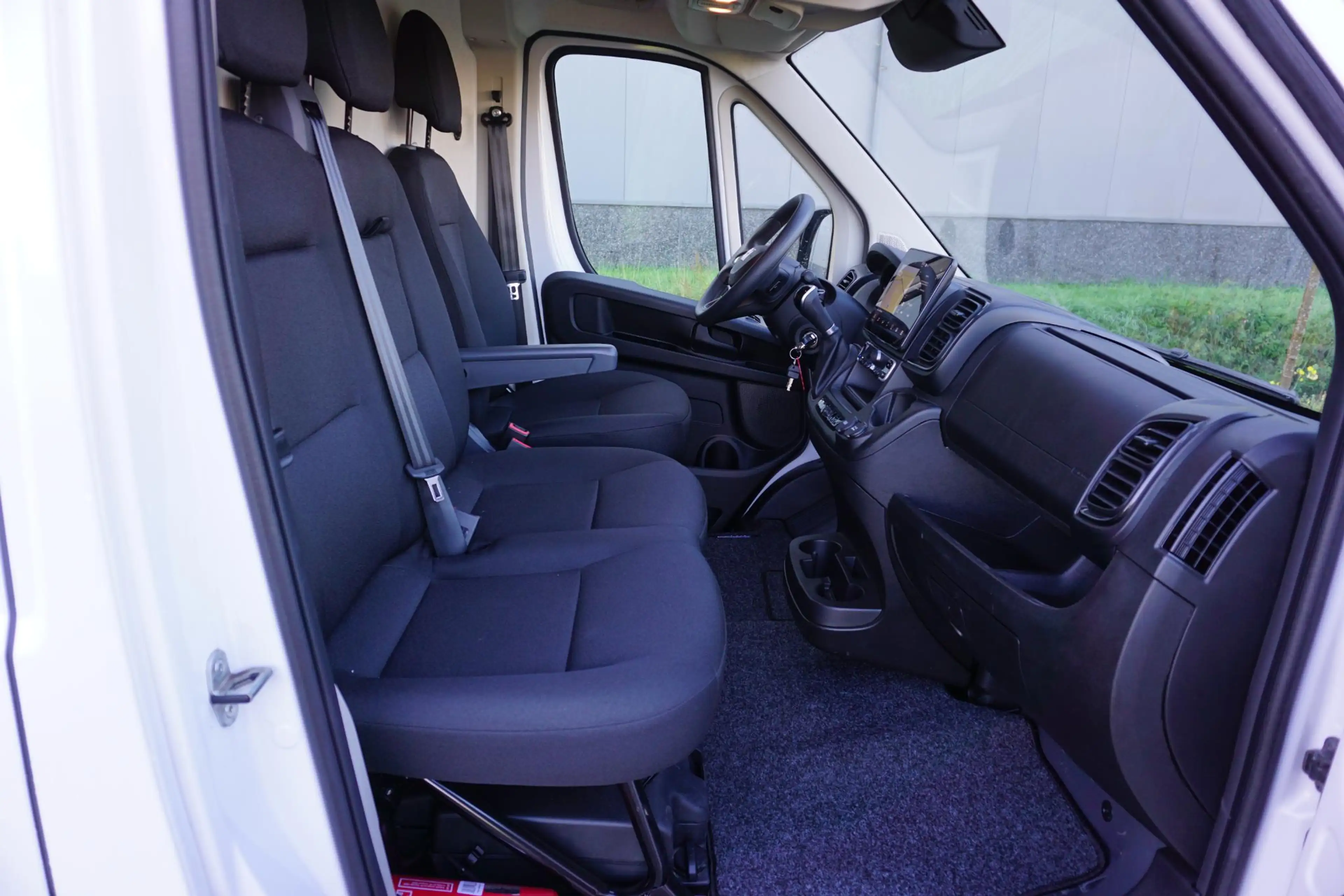 Fiat Ducato 2.2 MultiJet 140 S&S L2H2 3.5t in Nieuwstaat |Mooi — photo 13